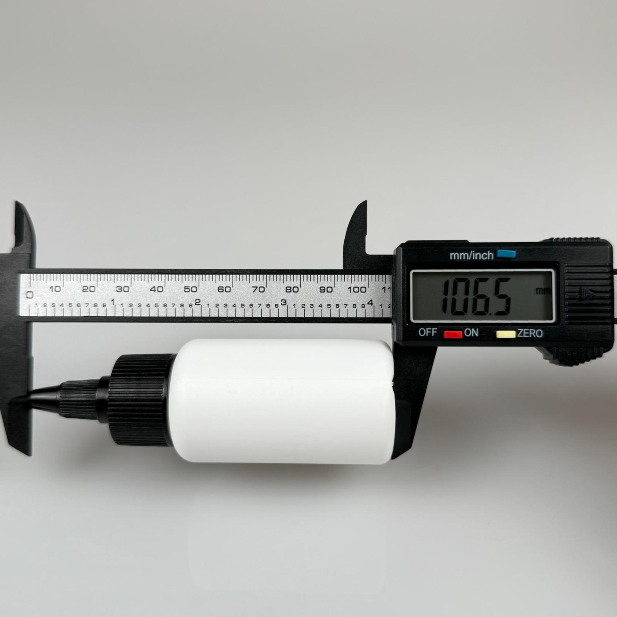 YAĞ, SOS, ACI SOS, SİRKE, SRIRACHA, MÜREKKEP, TUTKAL AKITICI VB BOŞ ŞİŞELERİ - SİYAH SİVRİ TWİST AKITICI KAPAK + 50 ML BEYAZ POLİETİLEN PLASTİK ŞİŞE TAKIM