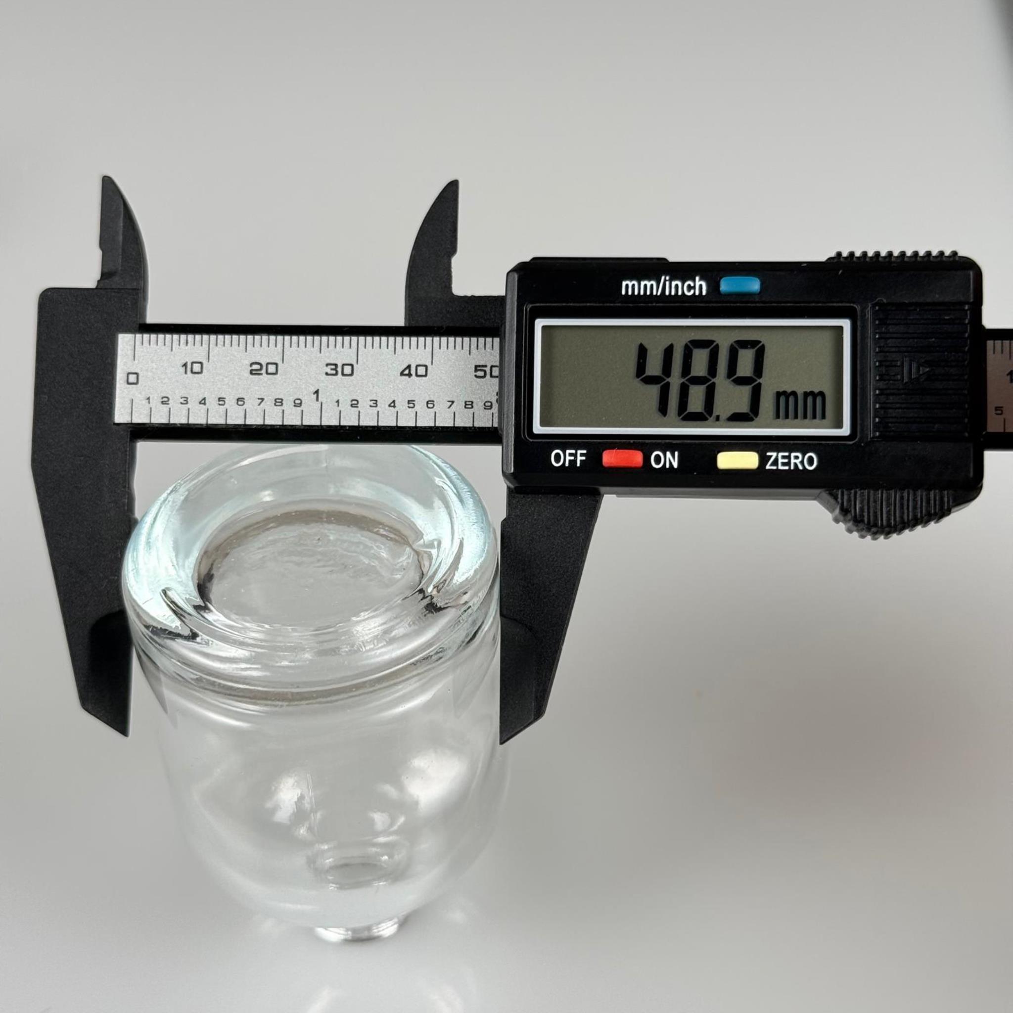 50 CC KALIN DİPLİ TOMBUL CAM ŞİŞE - 20 MM GEÇME AĞIZ + BEYAZ DİFFURSER ODA KOKUSU DELİKLİ KAPAK + TIPA + 3 ADET AHŞAP RATTAN FİBER (24 CM) ÇUBUK TAKIM