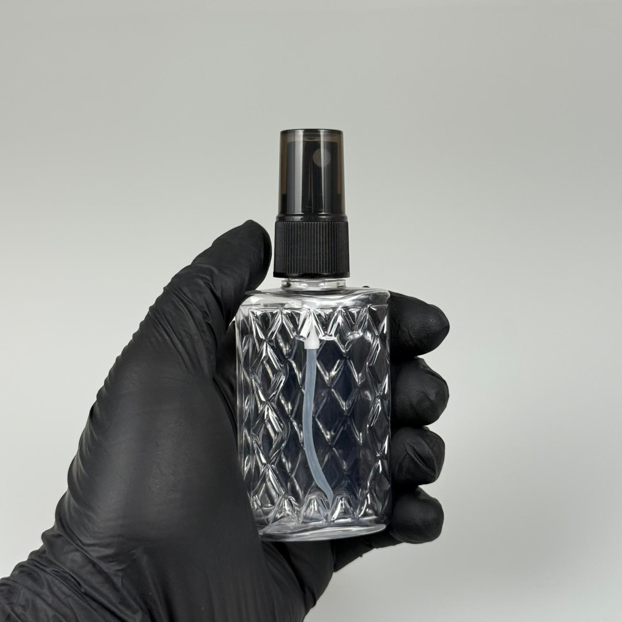 50 CC ŞEFFAF PET KÖŞELİ PARFÜM ŞİŞESİ - SİYAH SPREYLİ - 50 ML PLASTİK PARFÜM - KOLONYA ŞİŞESİ