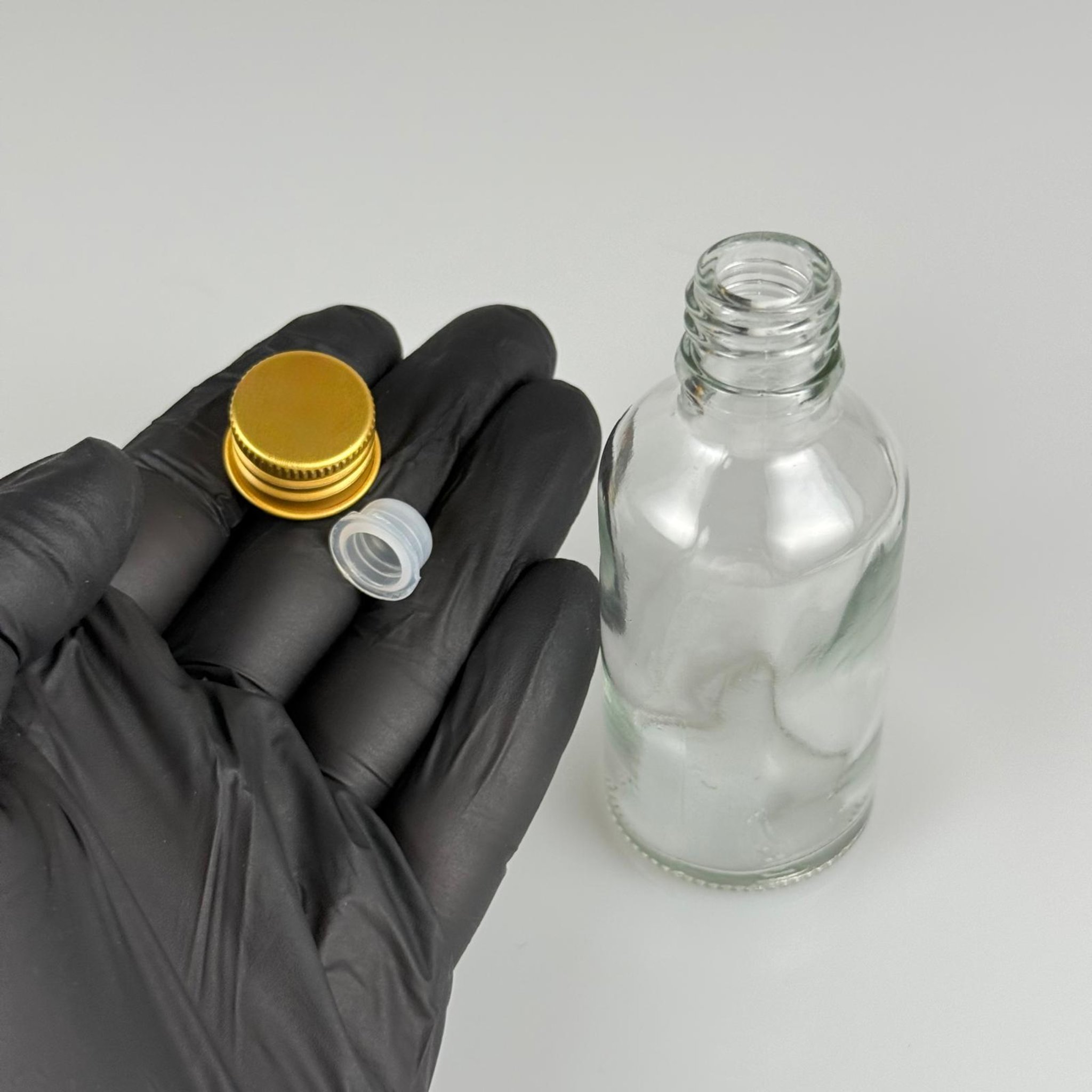 50 CC ŞEFFAF CAM ŞİŞE + KÖPÜK CONTALI GOLD ALÜMİNYUM METAL KAPAKLI + KÖR TIPALI TAKIM - 50 ML ŞEFFAF CAM ŞİŞE