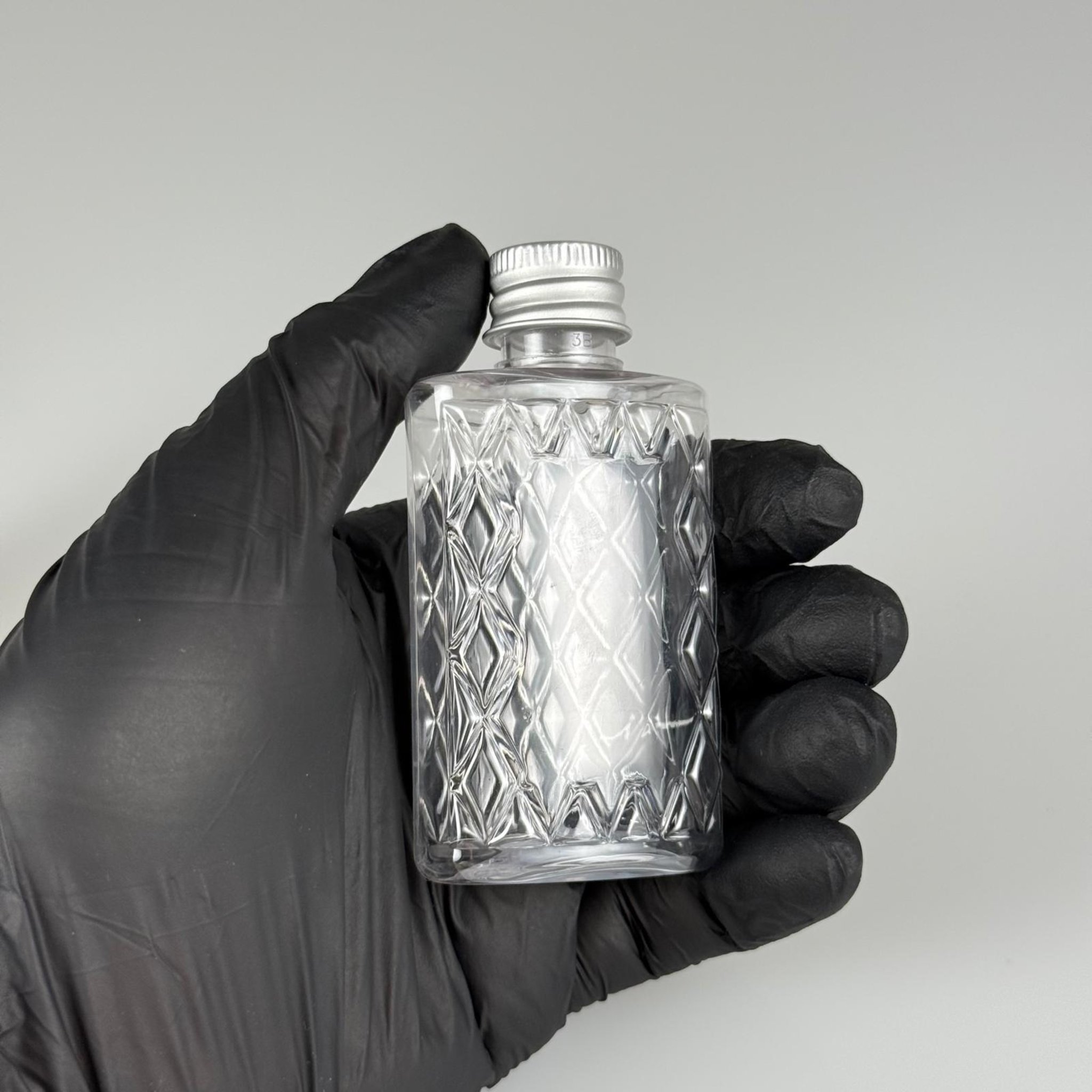 50 CC KÖŞELİ ŞEFFAF PET ŞİŞE + KÖPÜK CONTALI GÜMÜŞ ALÜMİNYUM METAL KAPAKLI TAKIM - 50 ML PET ŞİŞE