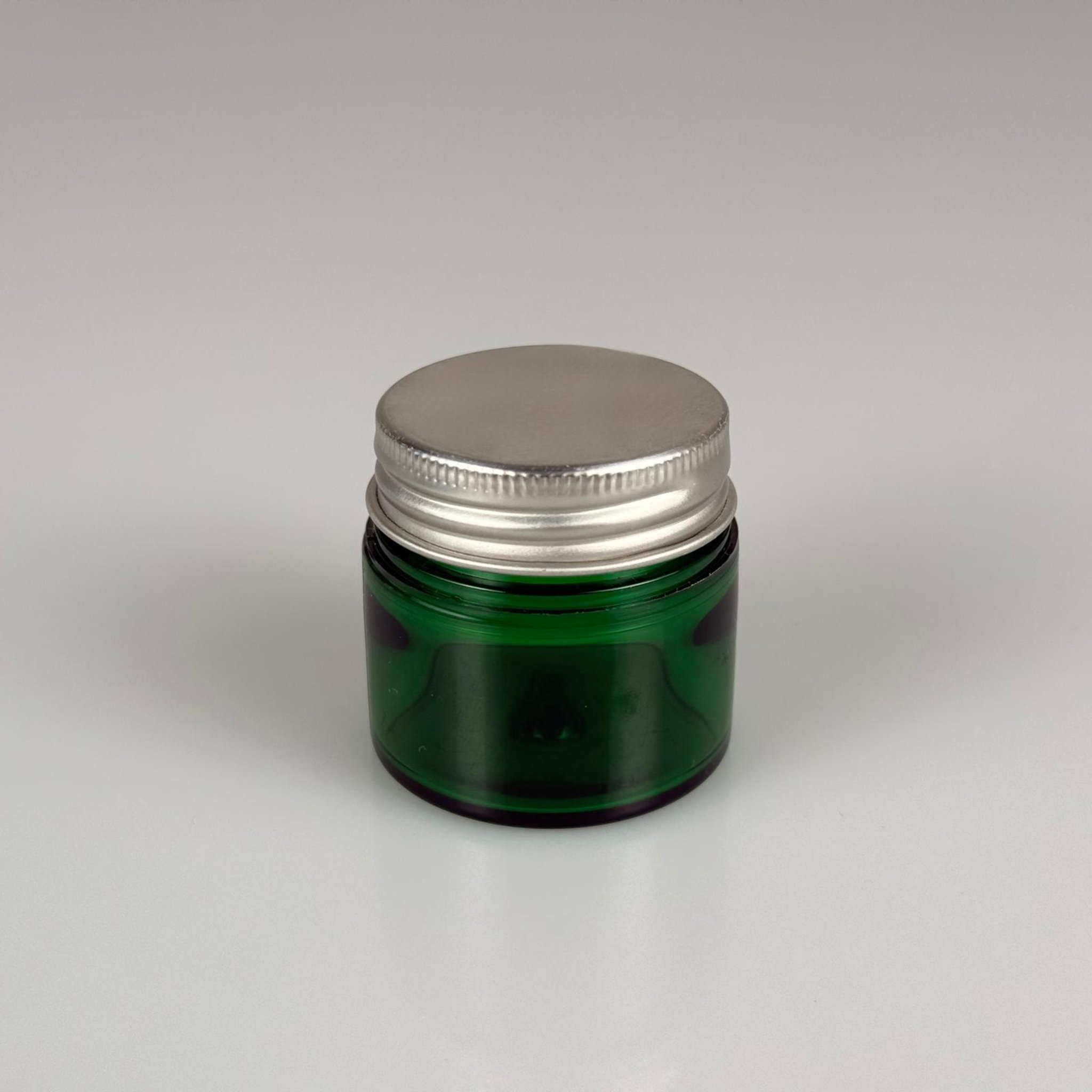 20 CC YEŞİL SERT PLASTİK KAVANOZ - 38 AĞIZ CONTALI GÜMÜŞ METAL KAPAKLI - 20 ml KALIN LÜX Boş Krem, Balm, Peeling, Macun, Pasta, Aromaterapi ve Saç Maskesi Kabı