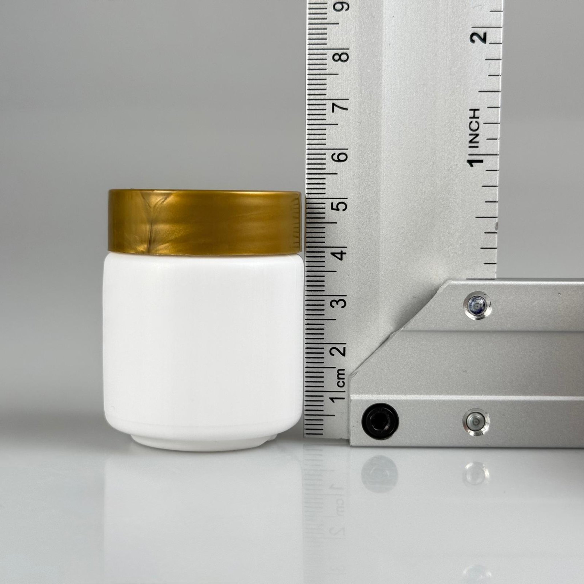 50 CC BEYAZ SERT POLİETİLEN ŞİŞE + GOLD PLASTİK KAPAKLI - 50 ML POLİETİLEN ŞİŞE