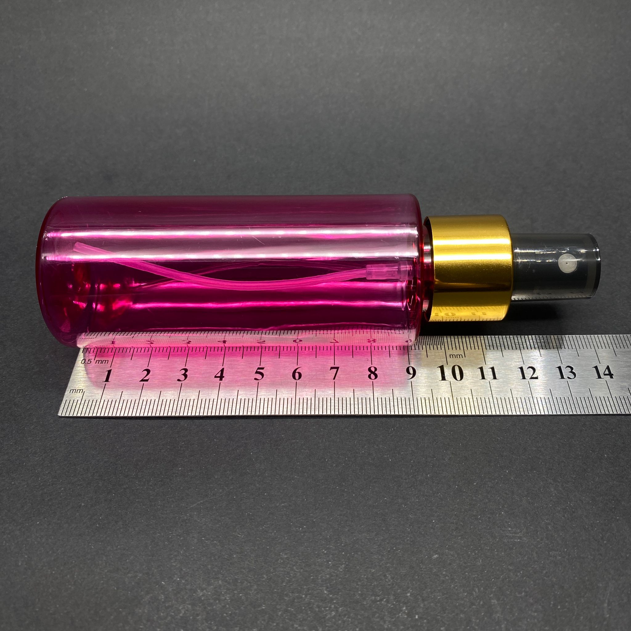 100 CC SİLİNDİR KESKİN KÜT MODEL SERT (17 GR) PET ŞİŞE - GOLD SPREYLİ - AĞIZ ÇAPI 24 MM - PEMBE