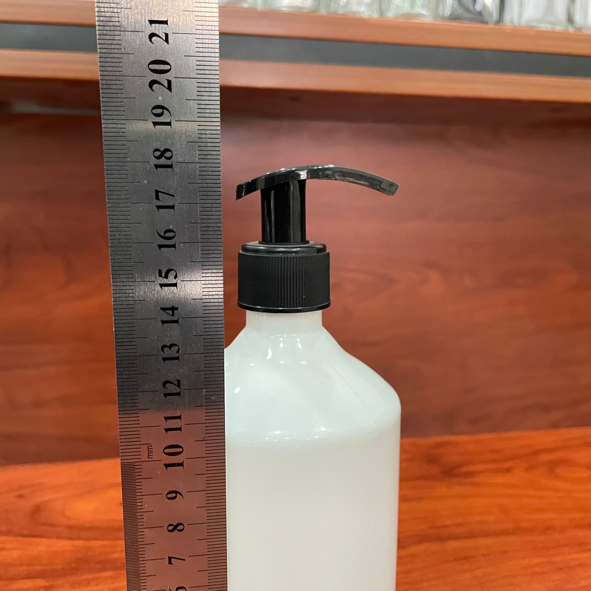 500 CC BEYAZ PET ŞİŞE - 500 ML BEYAZ PLASTİK ŞİŞE SİYAH POMPALI - SIVI SABUN POMPALI PLASTİK ŞİŞE