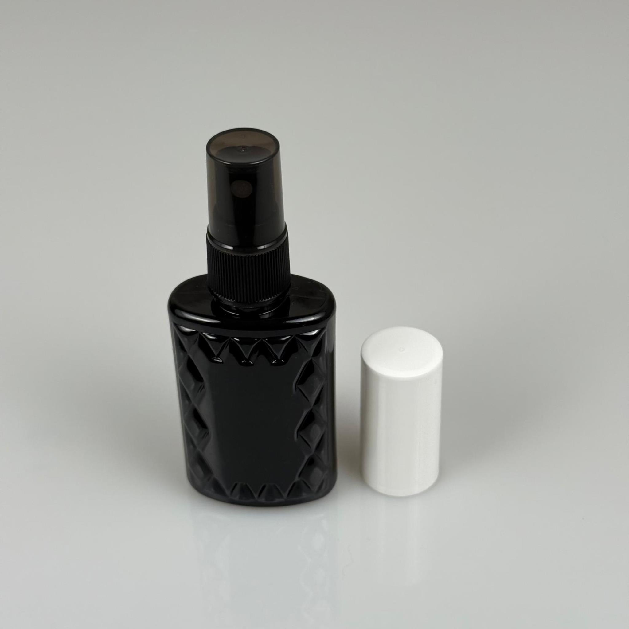 50 CC SİYAH PET KÖŞELİ PARFÜM ŞİŞESİ - SİYAH SPREYLİ - BEYAZ KORUMA KAPAKLI - 50 ML PLASTİK PARFÜM - KOLONYA ŞİŞESİ