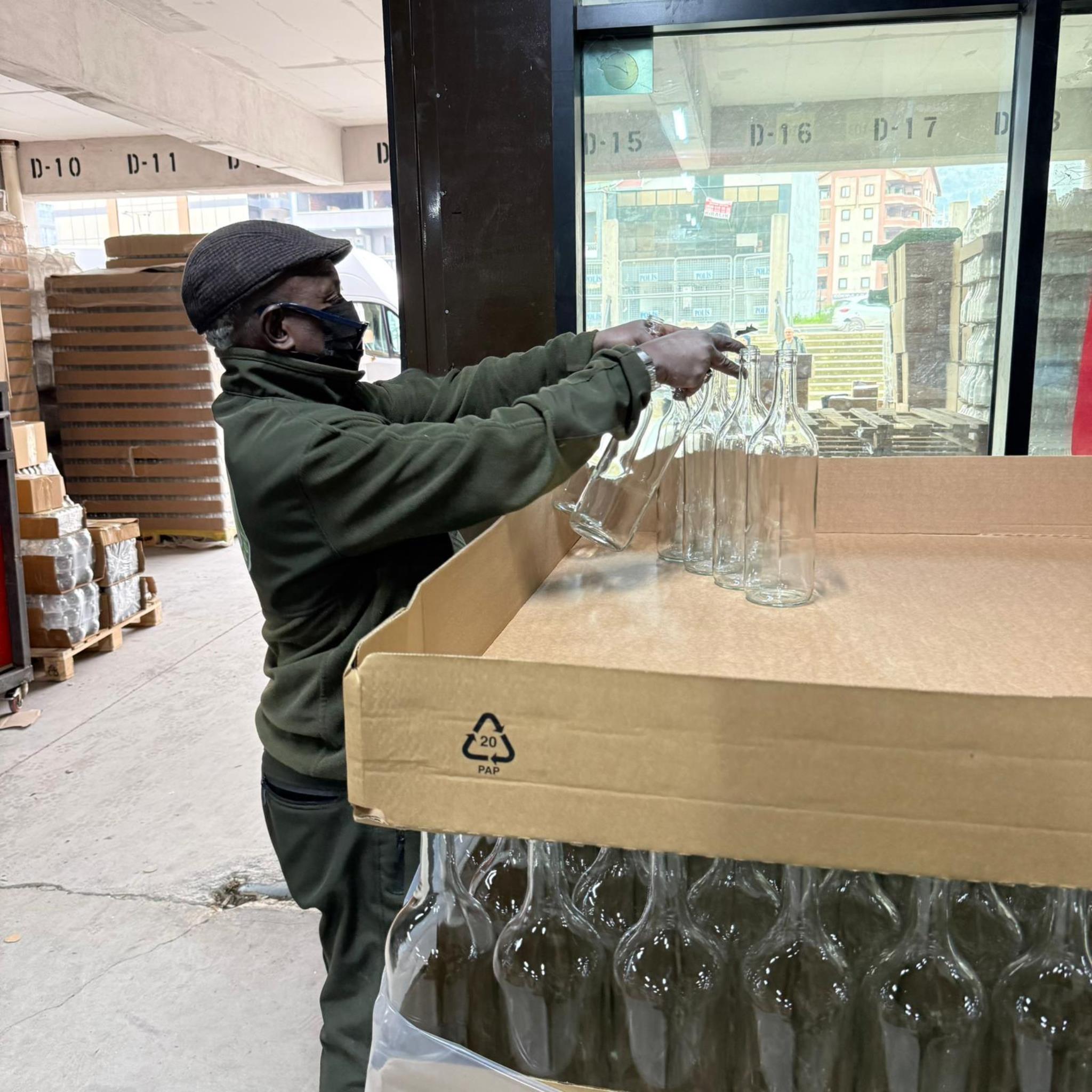 PAKETLEME HİZMETİ - BURSA VE ÇEVRE İLLER İÇİN OTOMATİK SHRINK MAKİNESİ İLE KALİTELİ VE HIZLI AMBALAJLAMA HİZMETİMİZ MEVCUTTUR.