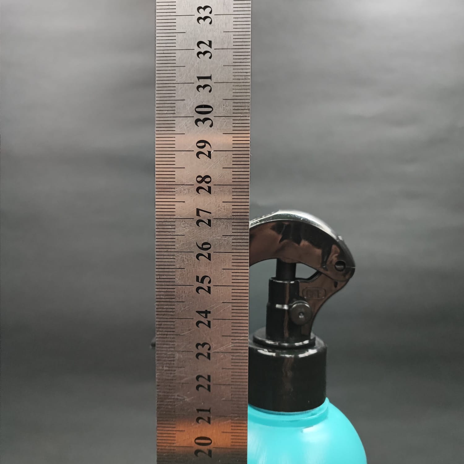 500 CC TURKUAZ POLİETİLEN PE ŞAMPUAN ŞİŞESİ - SİYAH TRİGER SPREYLİ (DUMAN ŞEKLİNDE PÜSKÜRTÜR) - 500 ML PE ŞAMPUAN ŞİŞESİ