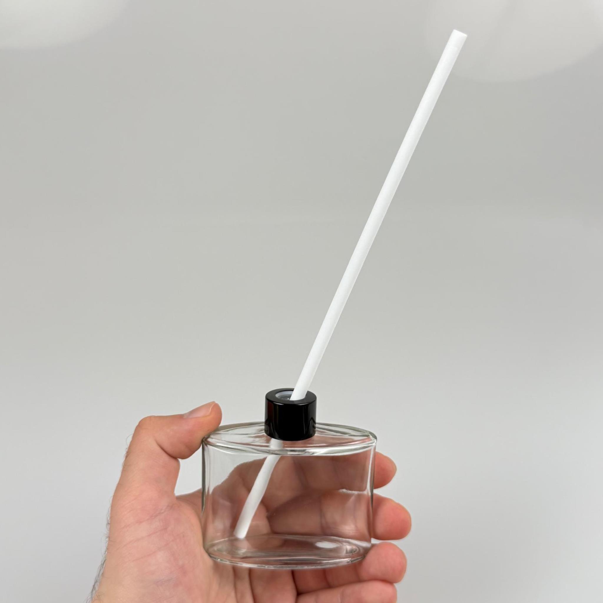 YASSI MODEL CAM BAMBU ODA KOKUSU ŞİŞESİ + METAL SİYAH KAPAK + TIPA + KALIN BEYAZ FİBER BAMBU ÇUBUK - 50 ML SET TAKIM - HEDİYELİK PROMOSYON DİFFUSER ŞİŞELERİ