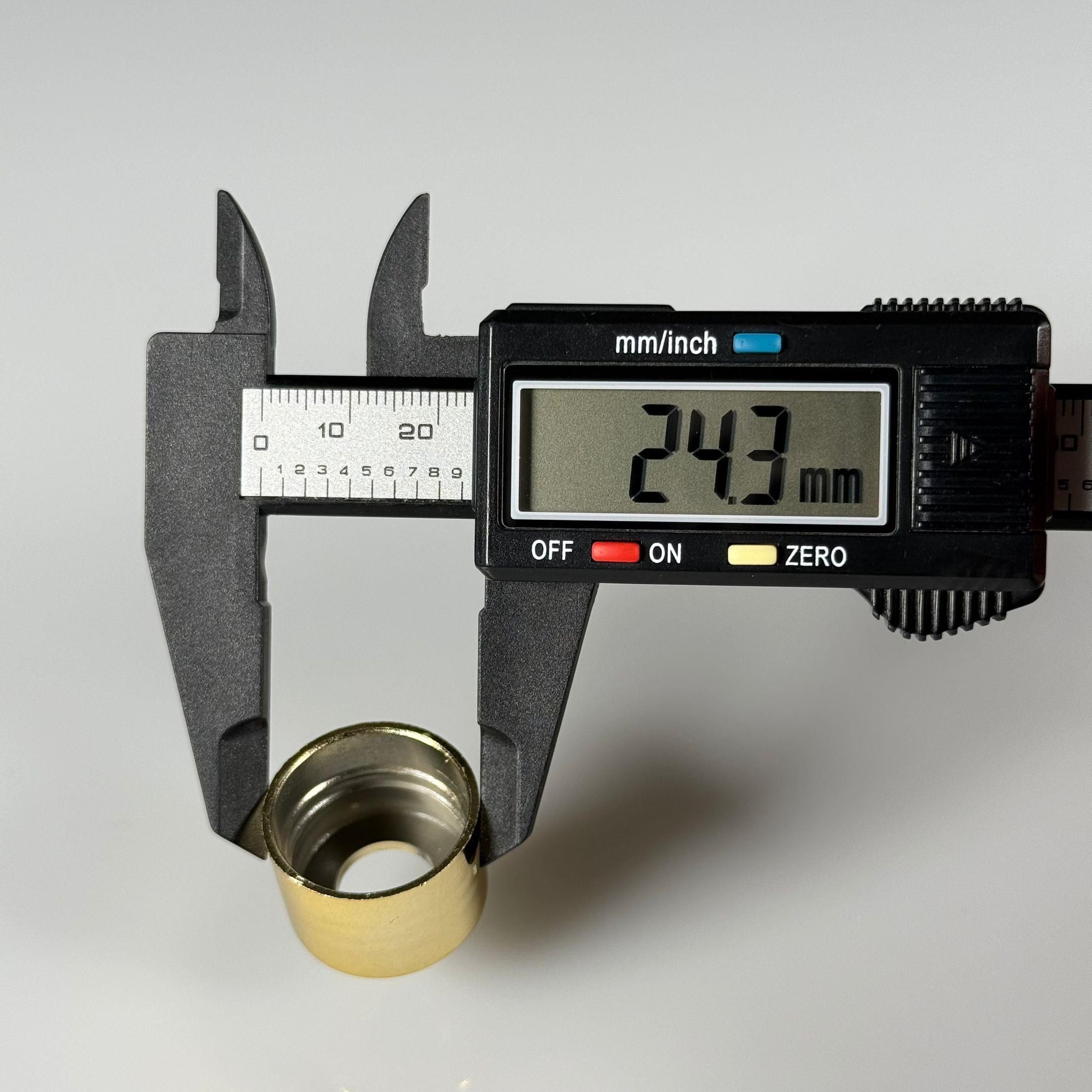 22 MM DELİKLİ PLASTİK GOLD KAPAK (KİMYASALA TEMASTA KAPAĞIN BOYASI ÇIKABİLİR)