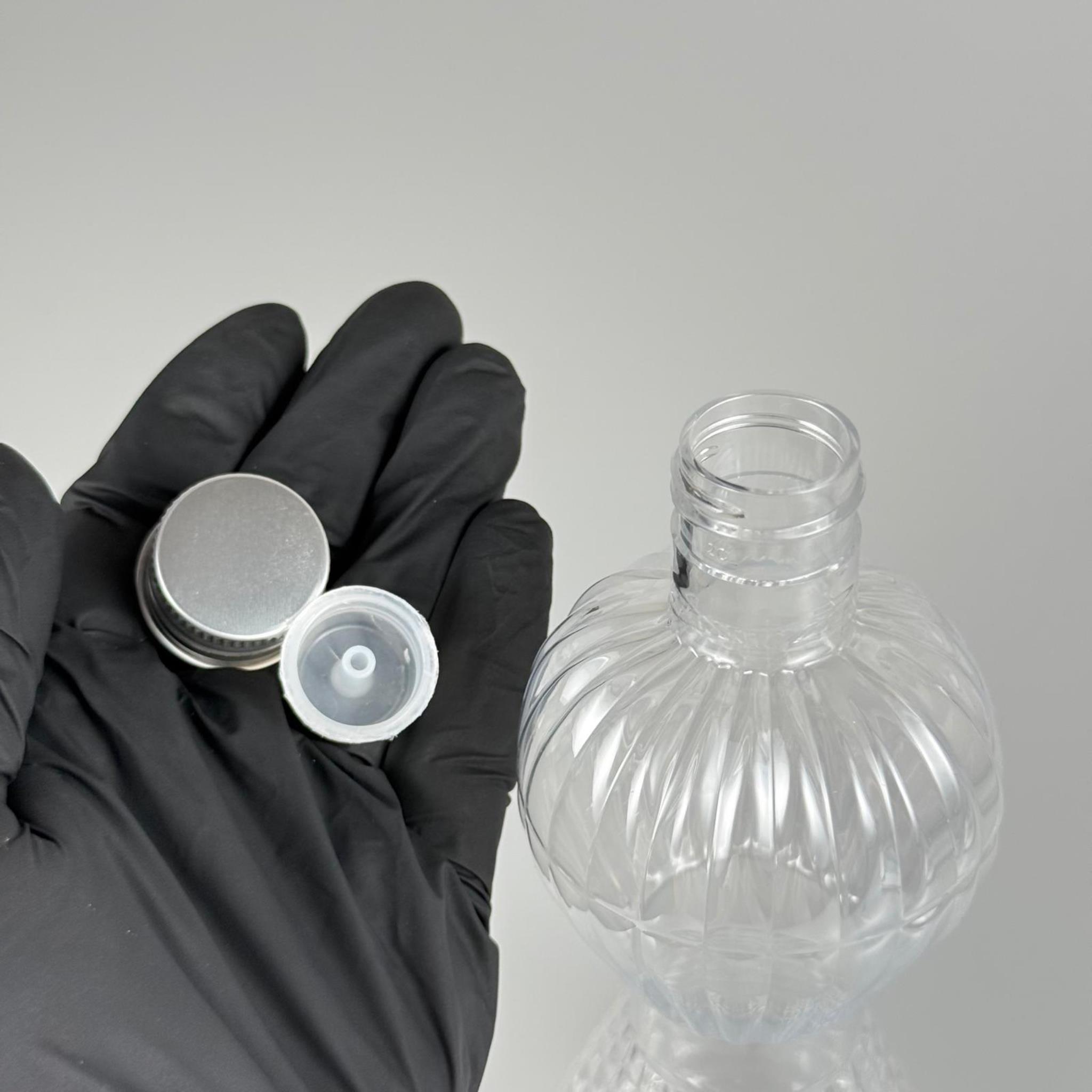 300 CC PIRLANTA ŞİŞE (CAMPET) 24 AĞIZ + KÖPÜK CONTALI GÜMÜŞ METAL ALÜMİNYUM KAPAK + KOLONYA TIPALI TAKIM - 300 ML KAPAKLI PLASTİK ŞİŞELER