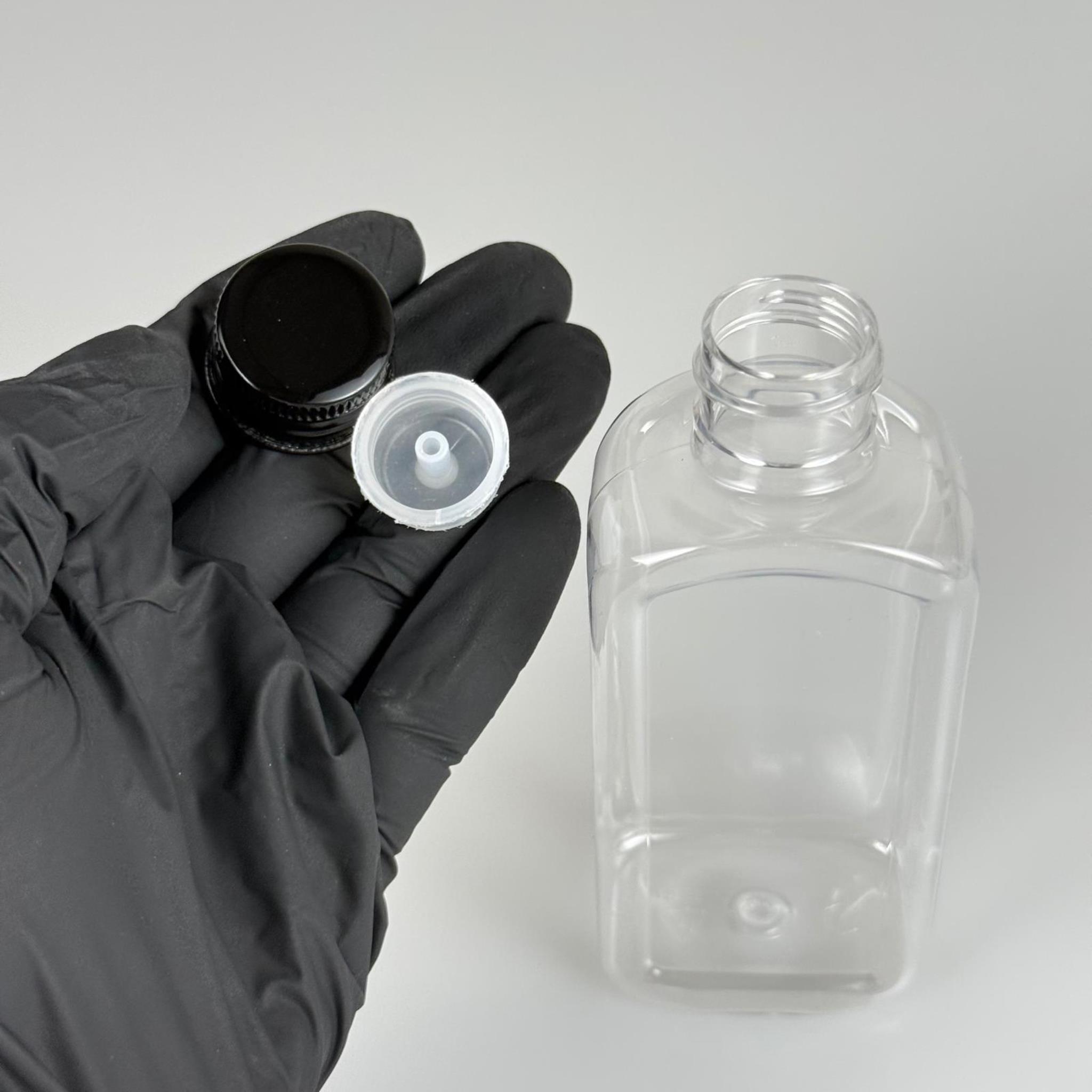 140 CC YASSI KÖŞELİ MODEL ŞEFFAF PET ŞİŞE (24 AĞIZ) + KÖPÜK CONTALI SİYAH METAL ALÜMİNYUM KAPAK + KOLONYA TIPALI TAKIM - 140 ML KAPAKLI PLASTİK ŞİŞELER