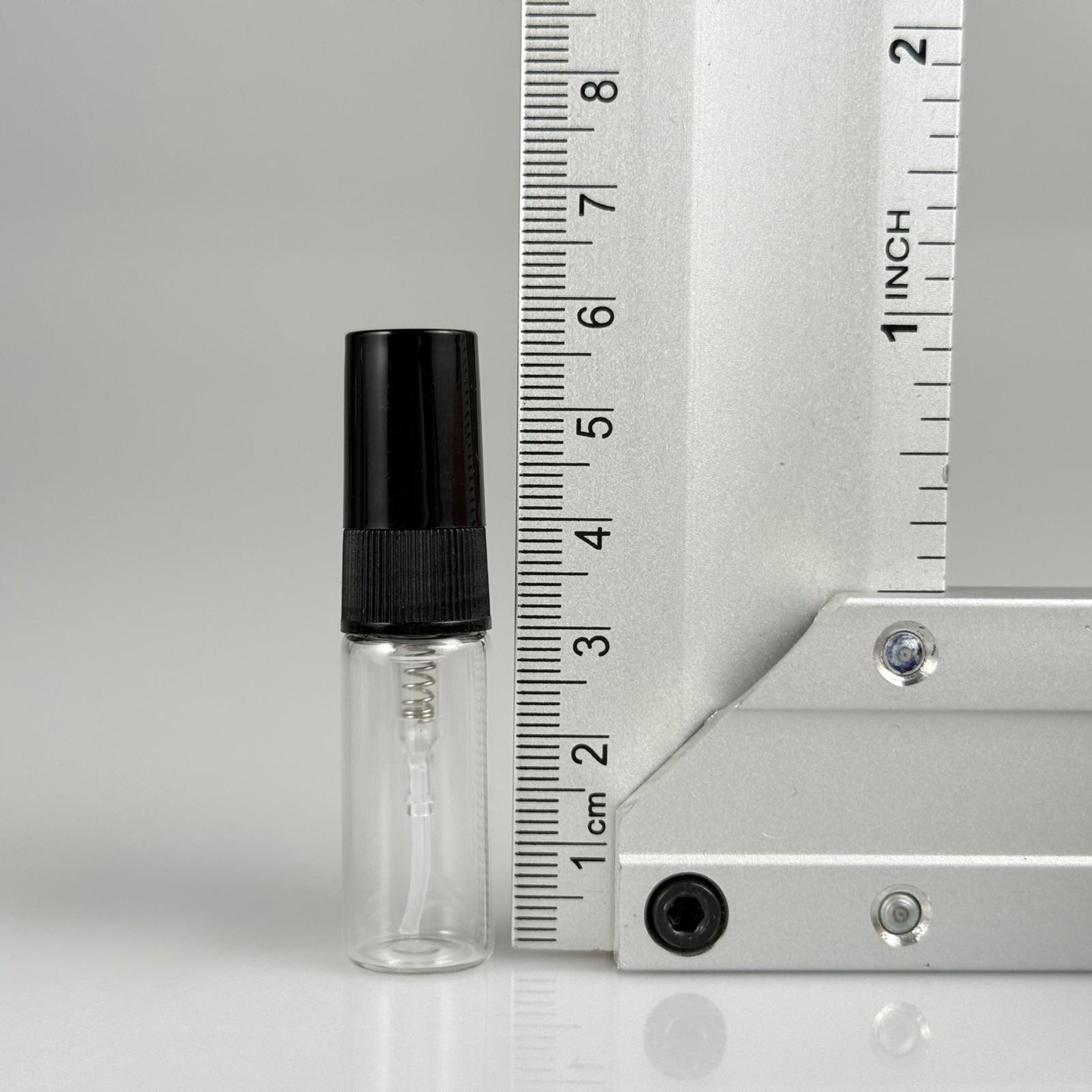3 CC TESTER SPREYLİ CAM ŞİŞE - 3 ML TESTER ŞİŞE - TESTER PARFÜM ŞİŞESİ (vidalı ağız çevirerek kapanır, tekrar doldurulabilir)