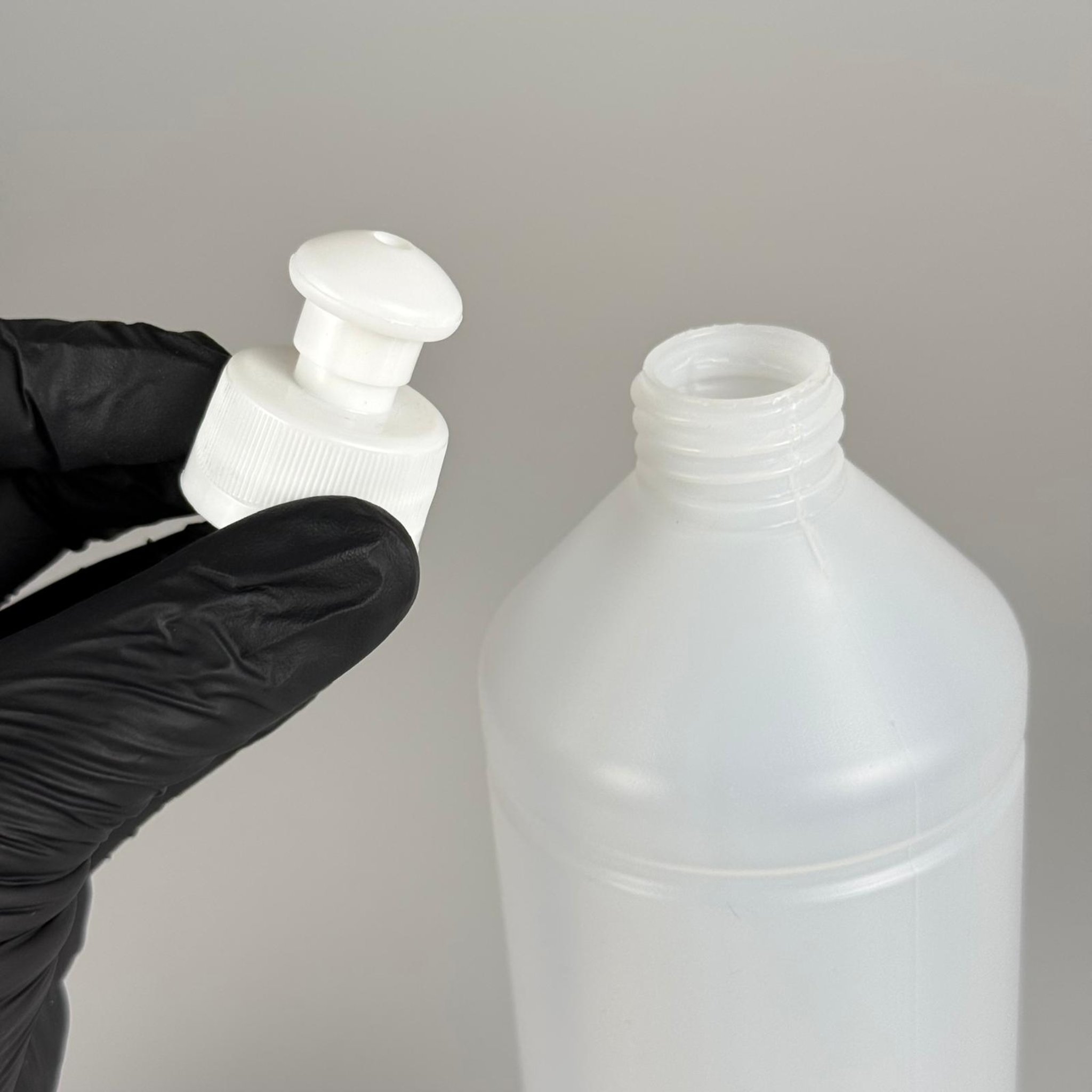1 LİTRE TİNER ŞİŞESİ - BEYAZ PSUH-PULL KAPAKLI - 1000 ML KİMYASALA DAYANIKLI PLASTİK ŞİŞE - 1 LT POLİETİLEN ŞİŞE UZUN
