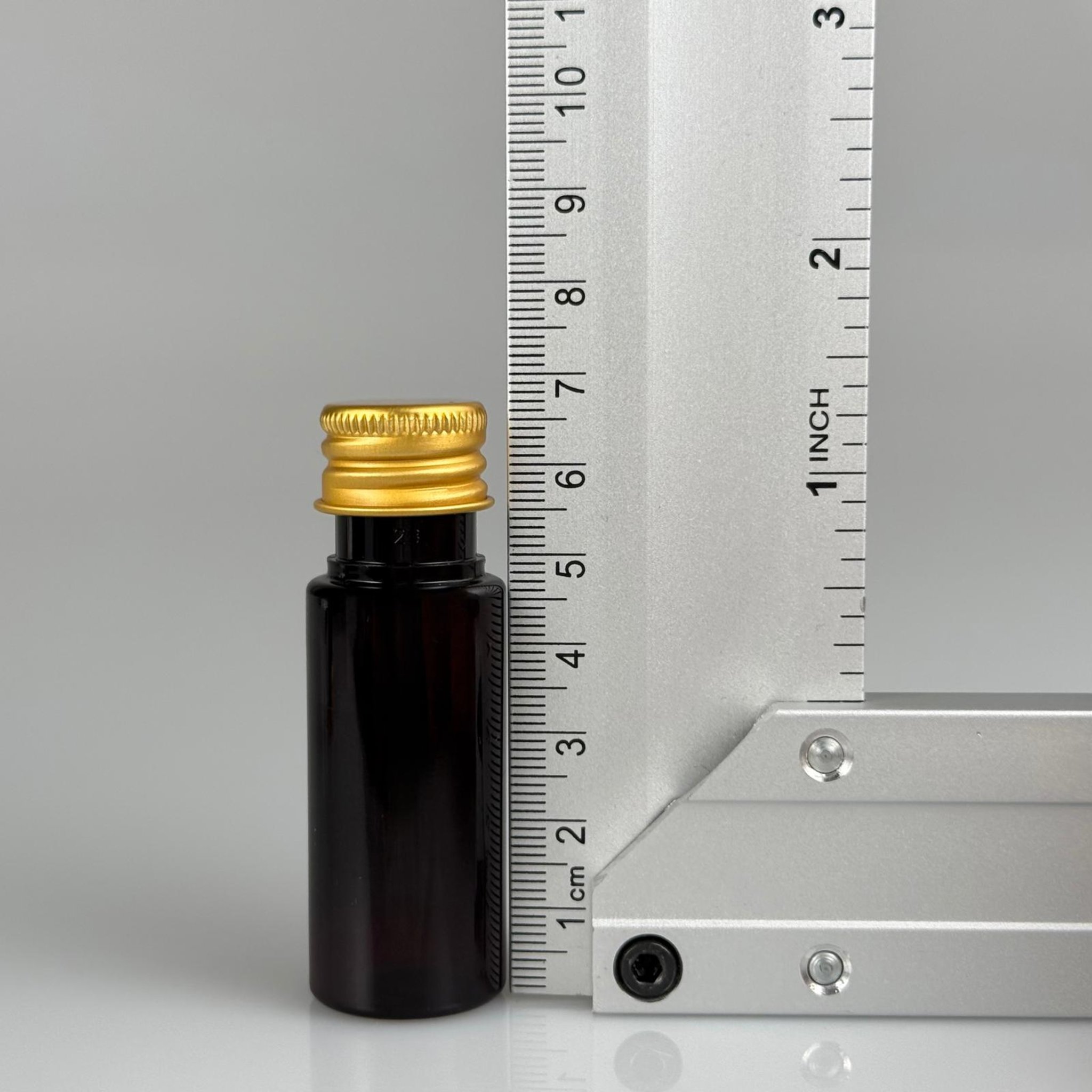 15 CC AMBER SİLİNDİR PET ŞİŞE + KÖPÜK CONTALI GOLD ALÜMİNYUM METAL KAPAKLI + KOLONYA TIPALI TAKIML - 15 ML KAHVERENGİ PET ŞİŞE