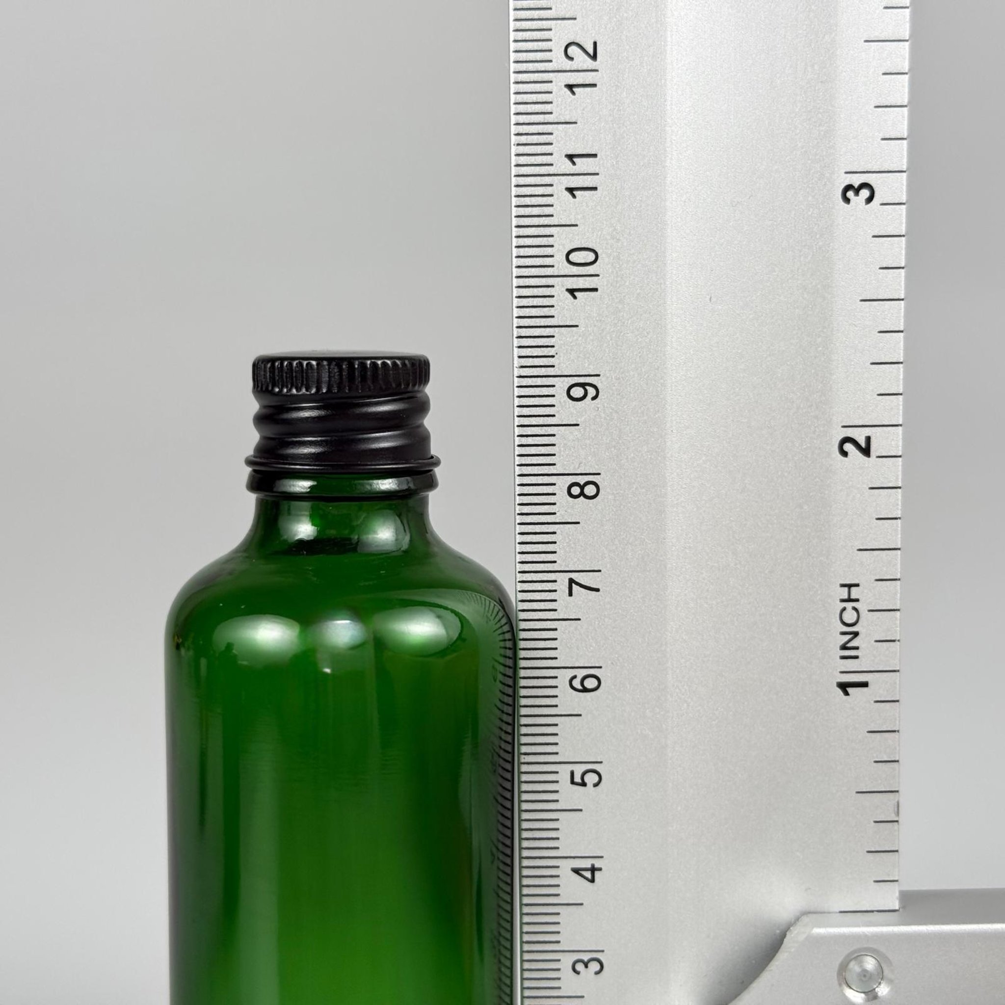 50 CC YEŞİL CAM ŞİŞE + KÖPÜK CONTALI SİYAH ALÜMİNYUM METAL KAPAKLI TAKIM - 50 ML YEŞİL CAM ŞİŞE