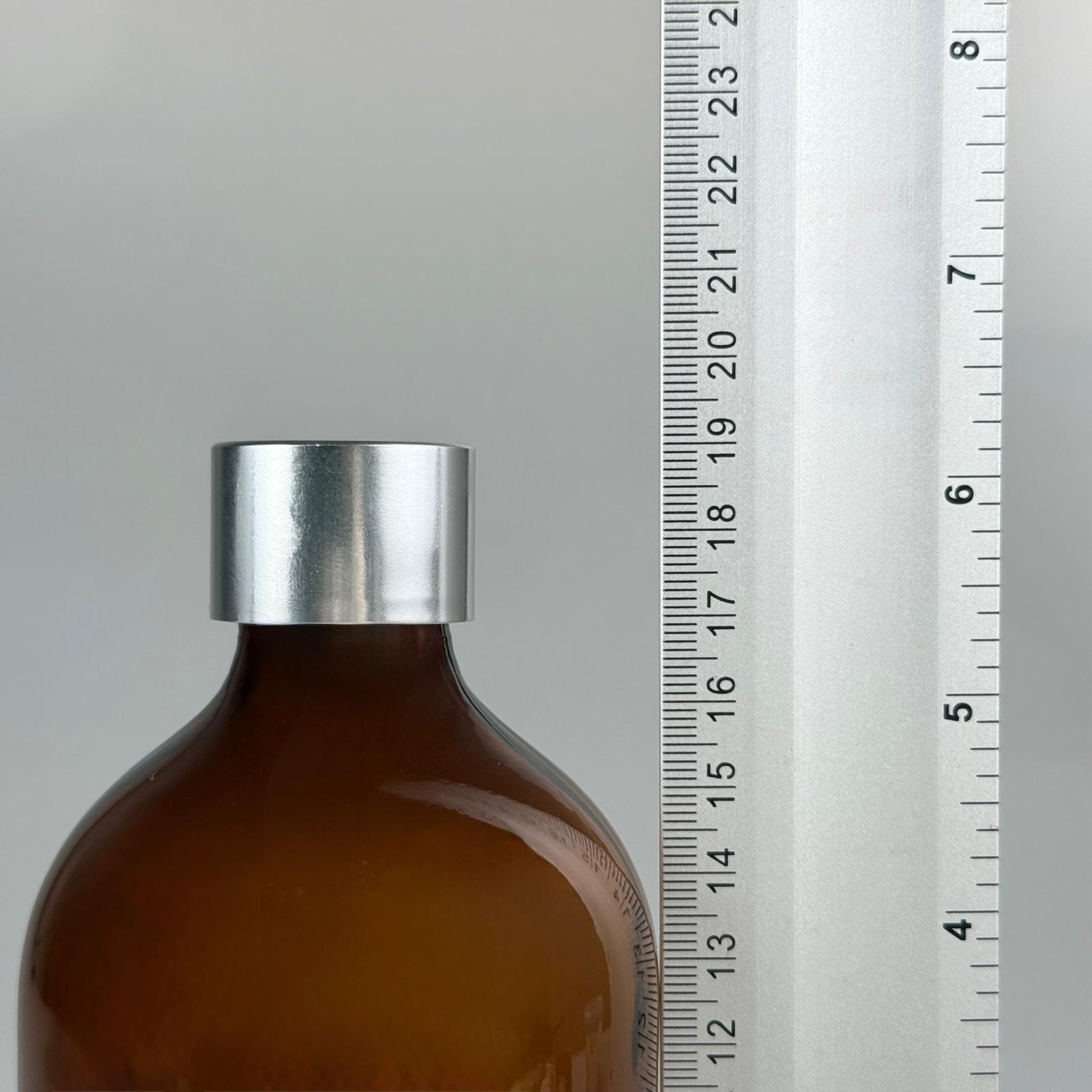 500 CC AMBER CAM ŞİŞE  + ALÜMİNYUM KAPLAMALI GÜMÜŞ KAPAKLI + KÖR TIPALI TAKIM - 500 ML KAHVERENGİ CAM ŞİŞE