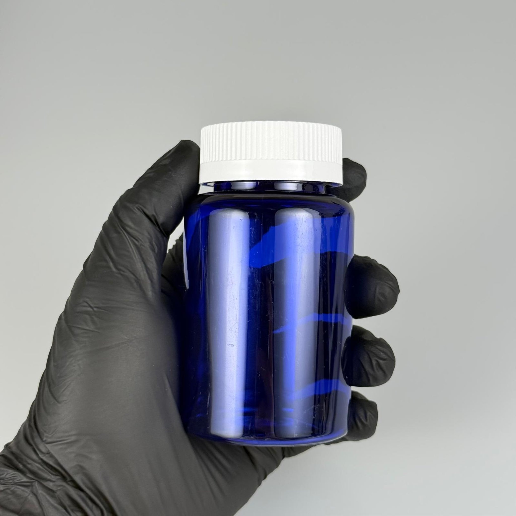 150 ML ÇOCUK KİLİT KAPAKLI TABLET ŞİŞESİ  - 150 CC MAVİ PET KAVANOZ + 38 MM BEYAZ ÇOCUK KİLİTLİ KAPAK TAKIM -  KAPSÜL KUTUSU - İLAÇ ŞİŞESİ - MEDİKAL HAP ŞİŞESİ - FARMASÖTİK KAVANOZ