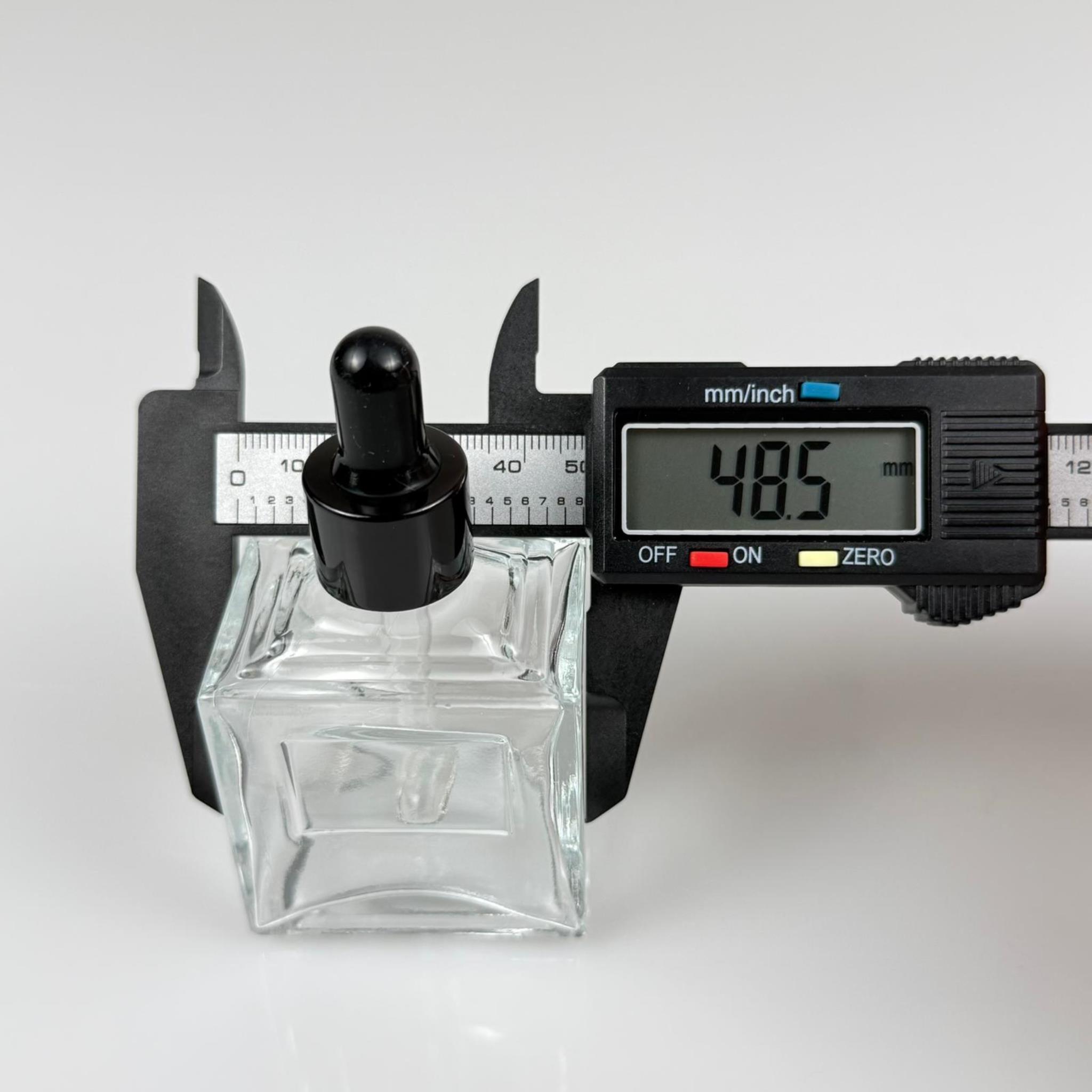 50 CC KÖŞELİ PRİZMA PRESTİJLİ CAM DAMLALIKLI ŞİŞE - SİYAH EMZİK - SİYAH METALİK KAPAK - 50 ML CAM DAMLALIKLI ŞİŞE - DAMLALIKLI BOŞ ŞİŞE