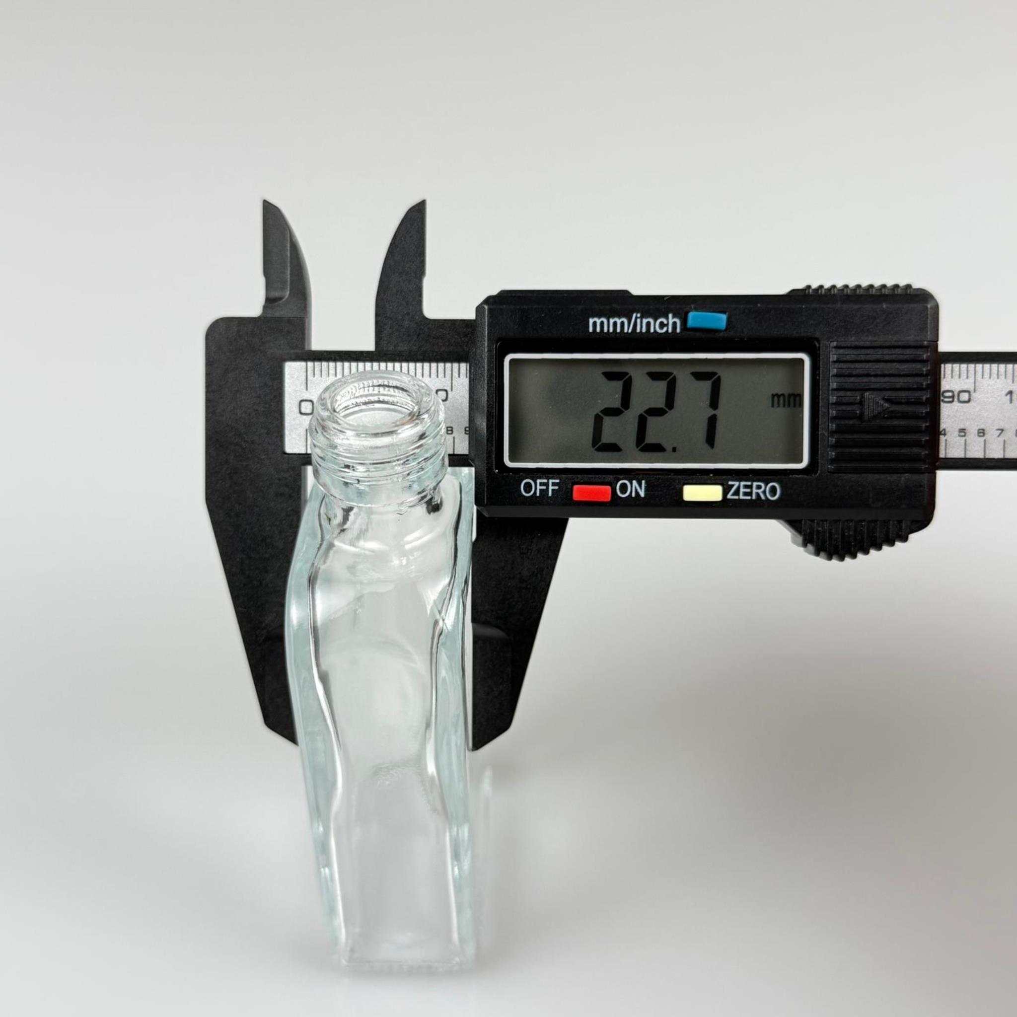 50 CC YASSI DİKDÖRTGEN CAM ŞİŞE - 18 MM AĞIZ - 50 ML PRESTİJLİ ŞİŞE