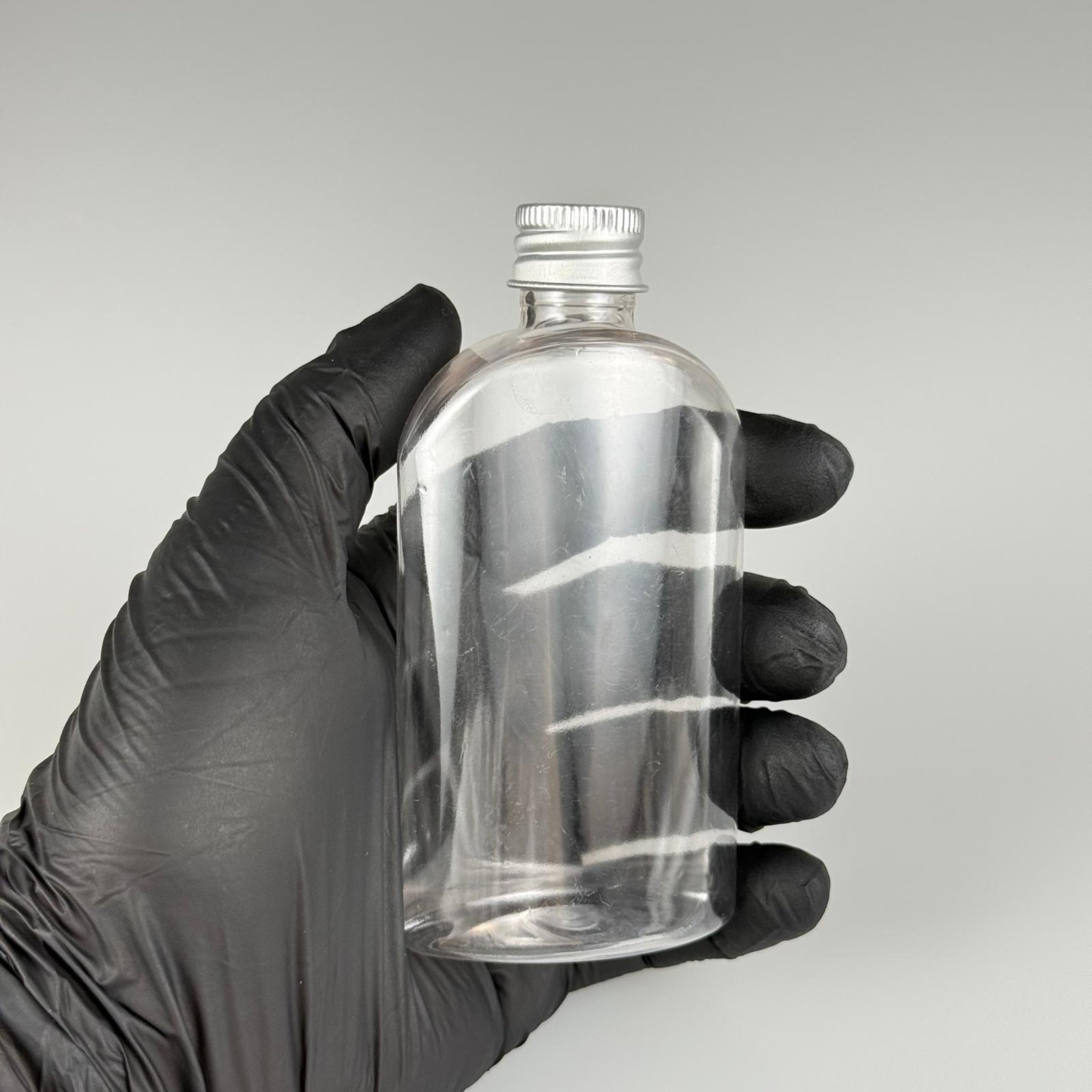 90 CC ŞEFFAF PLASTİK PET ŞİŞE + KÖPÜK CONTALI GÜMÜŞ ALÜMİNYUM METAL KAPAKLI TAKIM - 90 ML YASSI PET ŞİŞE