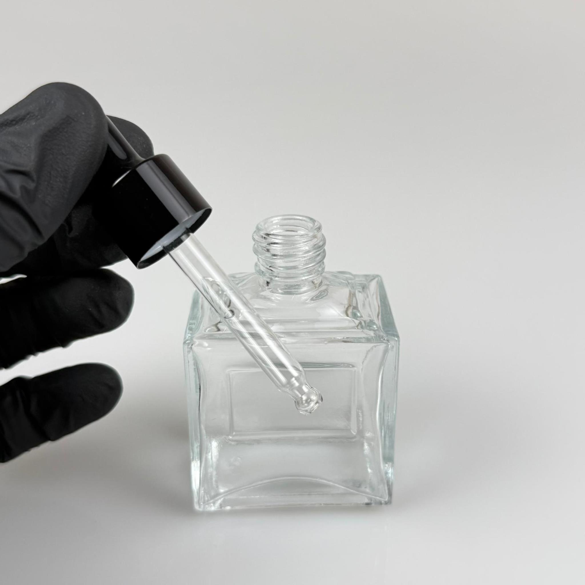 50 CC KÖŞELİ PRİZMA PRESTİJLİ CAM DAMLALIKLI ŞİŞE - SİYAH EMZİK - SİYAH METALİK KAPAK - 50 ML CAM DAMLALIKLI ŞİŞE - DAMLALIKLI BOŞ ŞİŞE