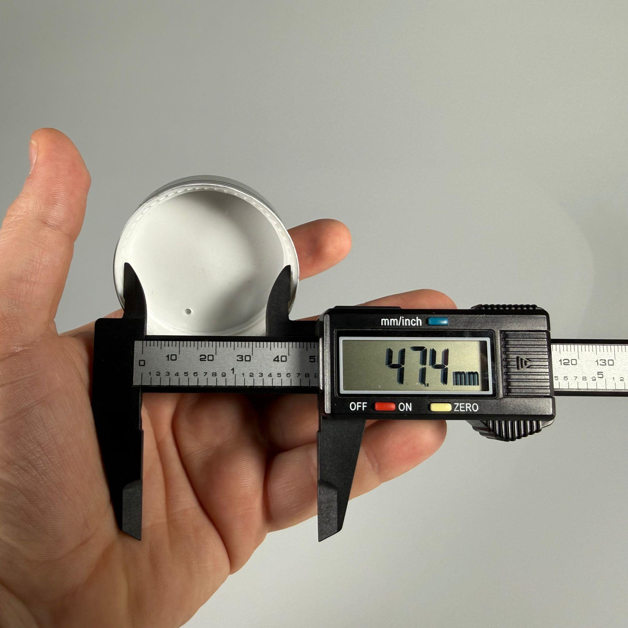 47 MM VİDALI GÜMÜŞ METAL KAPAK - ÇİFT YALDIZLI (30 CC CAM KREM İÇİN)