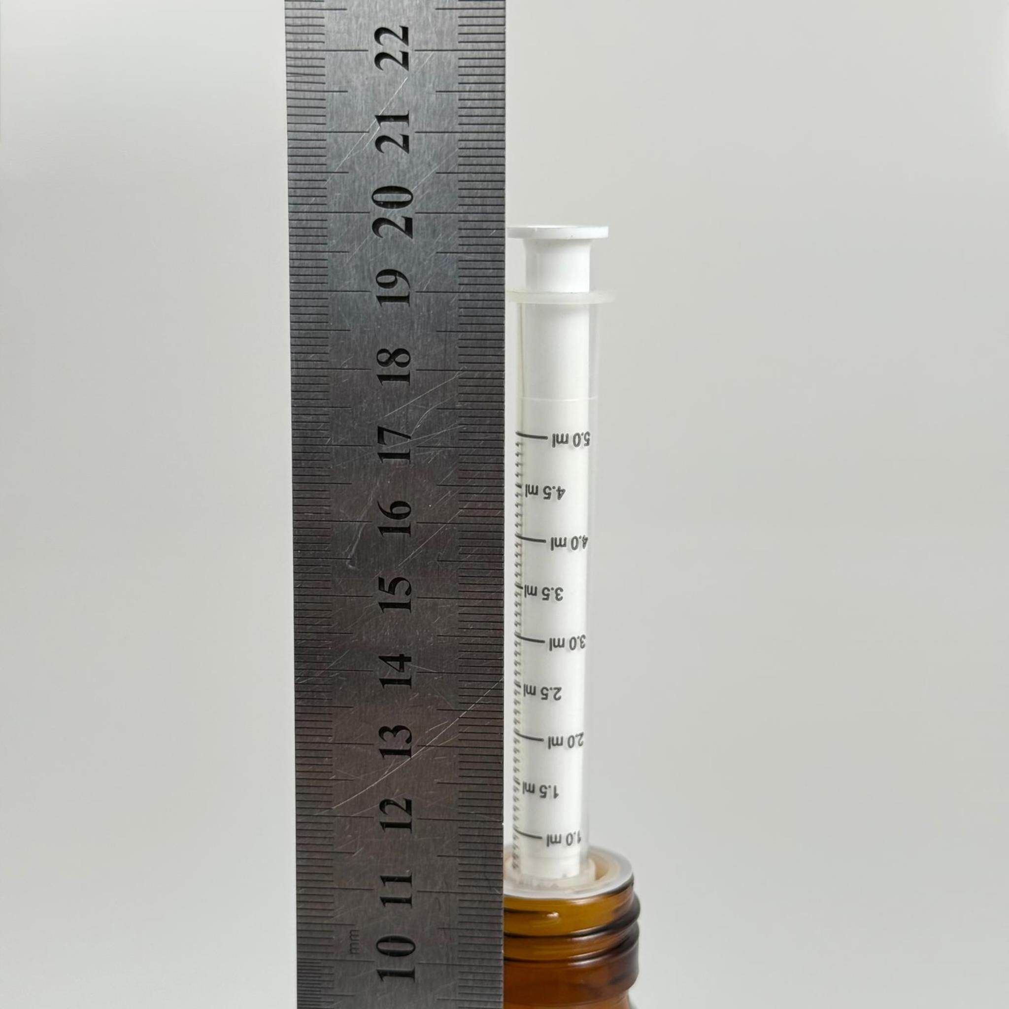 100 ML CAM ECZA ŞİŞESİ + 5 ML DOZAJ PİPETİ + DOZAJ TIPASI + CONTALI PLASTİK KAPAK TAKIM