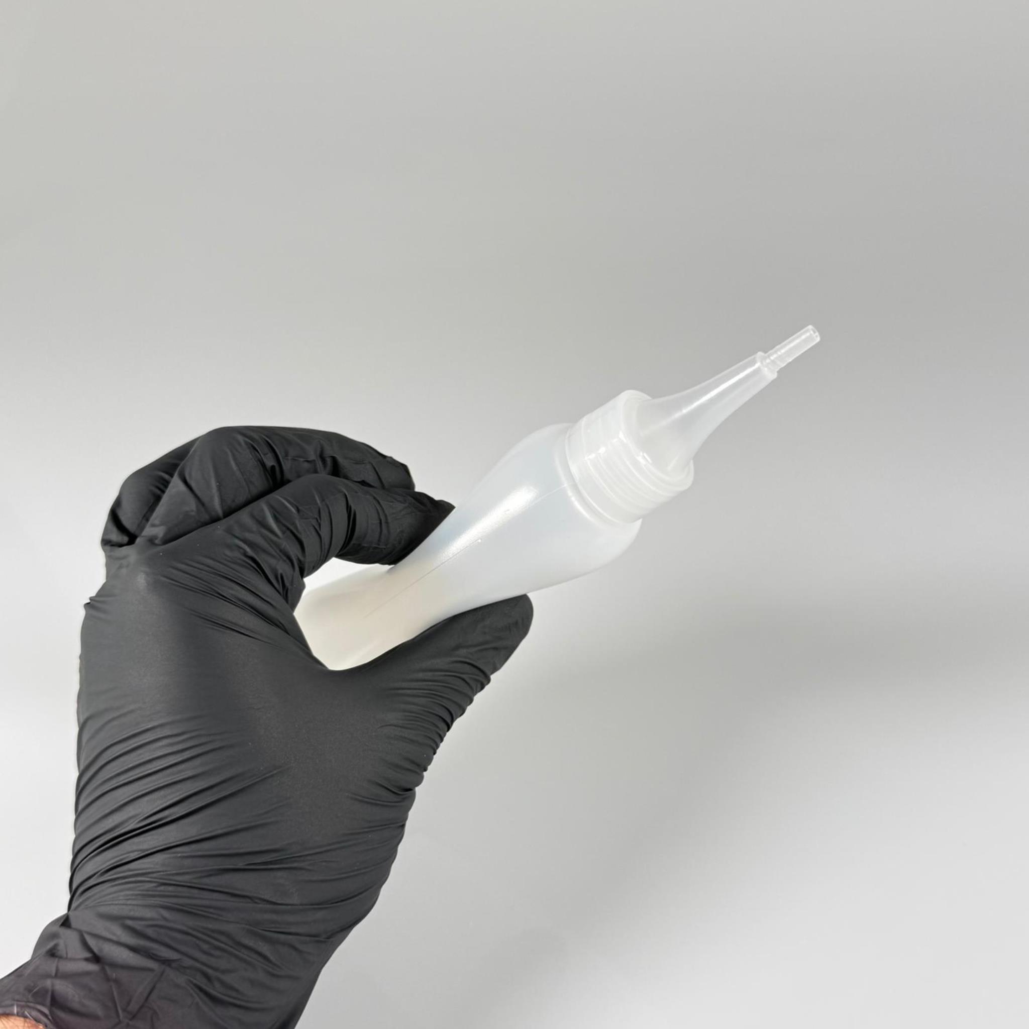 100 ML SIKILABİLİR YUMUŞAK PE PLASTİK ŞİŞE - ŞEFFAF AKITICI SİVRİ KARTUŞ KAPAKLI - 100 cc sos, yağ, kartuş, mürekkep vb için boş şişeler