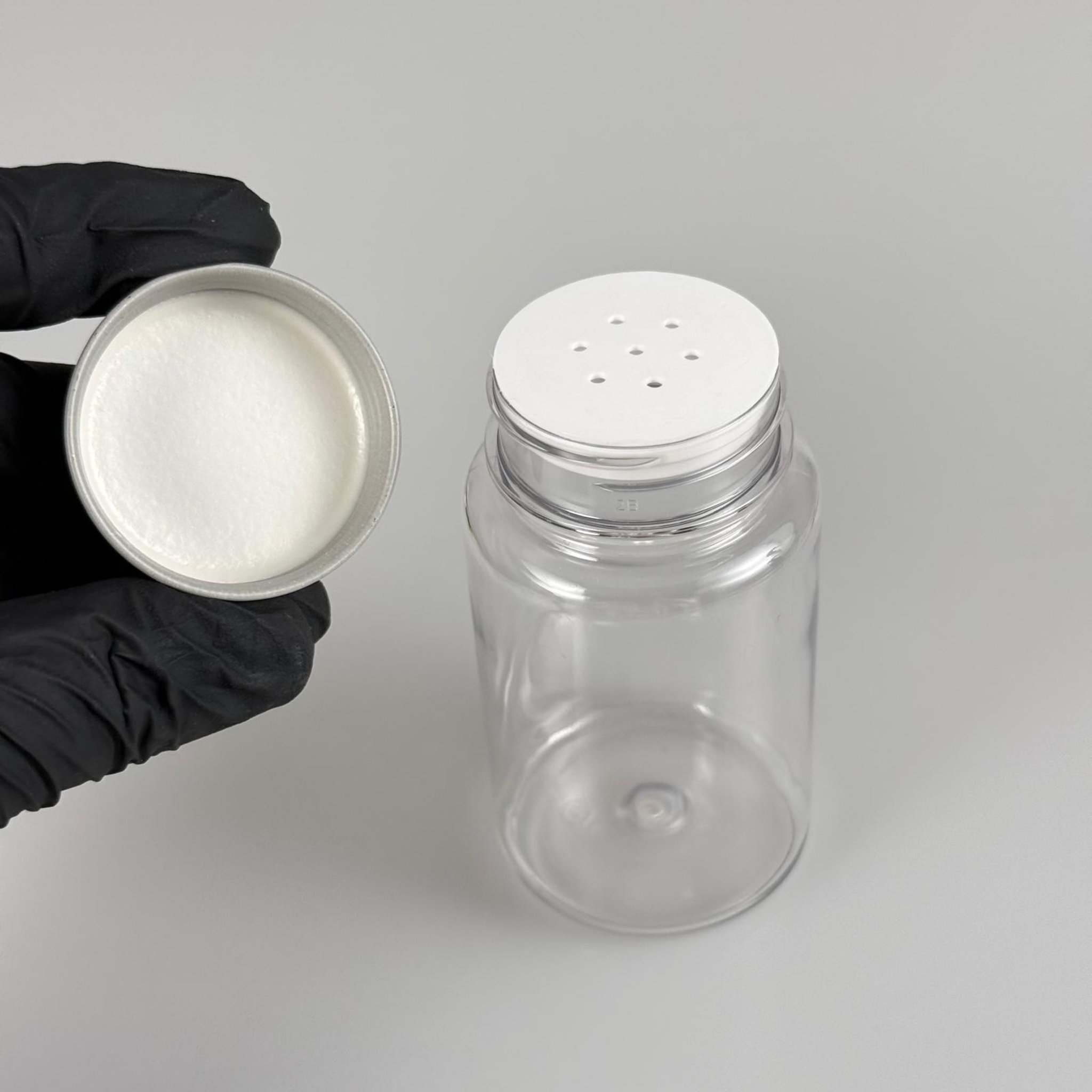 100 CC ŞEFFAF PET PUDRA ŞİŞESİ + GÜMÜŞ METAL KAPKLI + PUDRA TIPALI TAKIM - 100 ML PUDRA KUTUSU, EKO TUZLUK