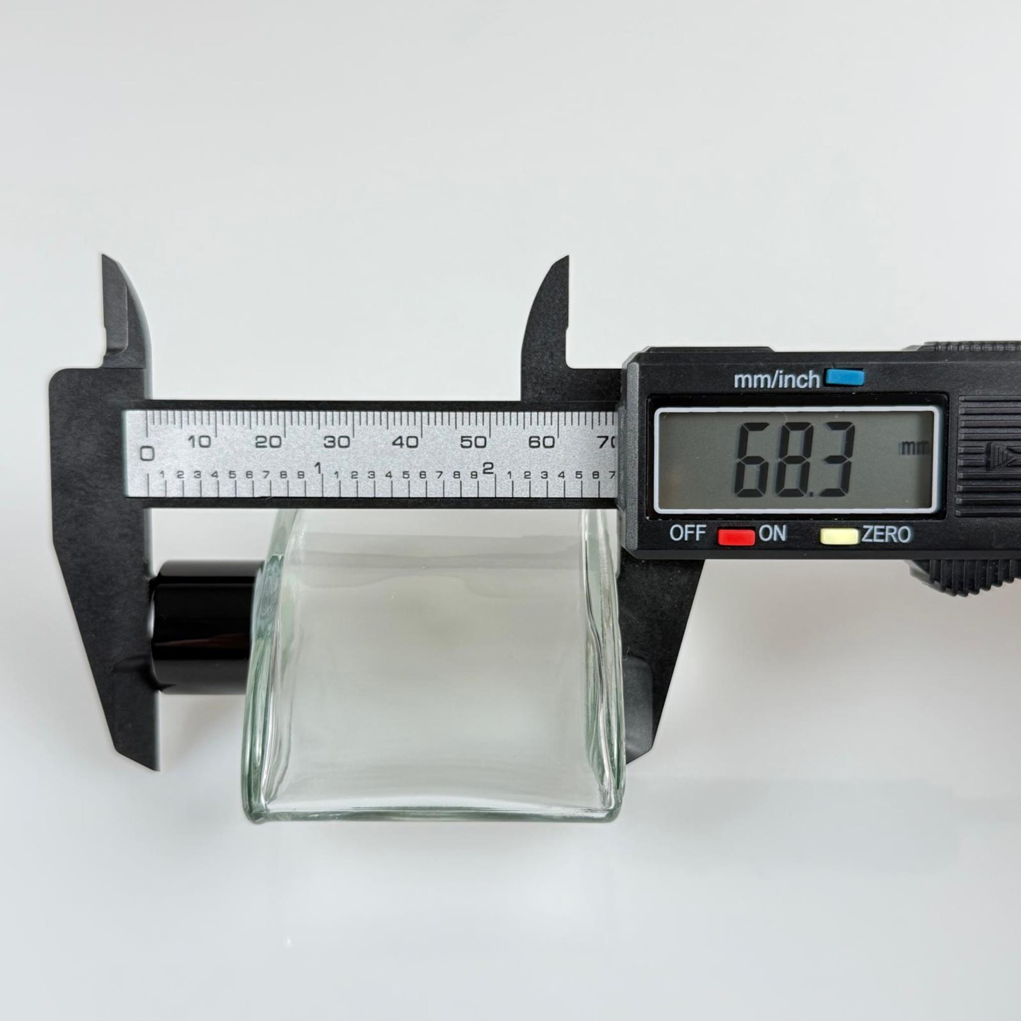 YASSI MODEL CAM KOLONYA ŞİŞESİ + METAL SİYAH KAPAK + TIPA - 50 ML - HEDİYELİK KOLONYA ŞİŞELERİ