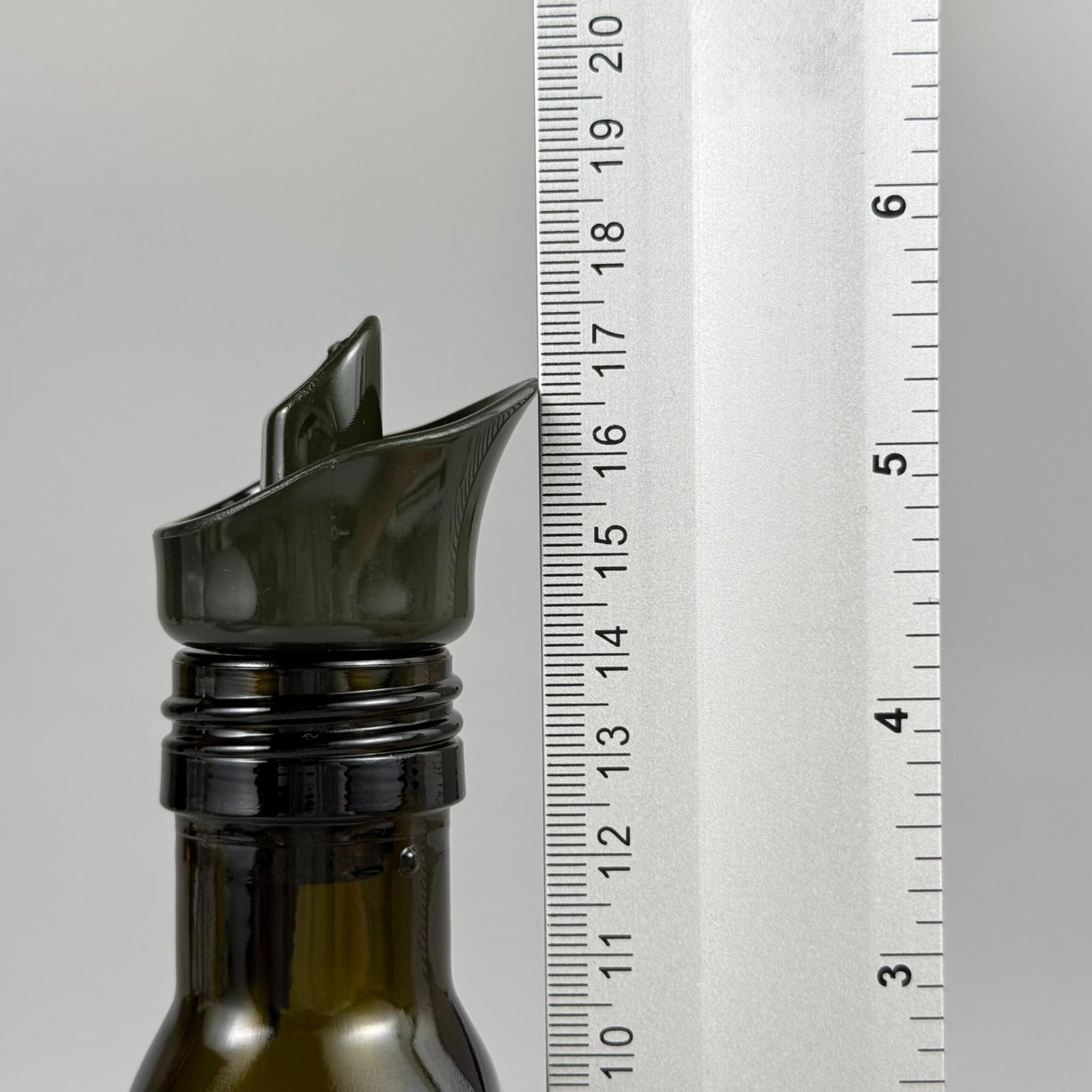 100 CC MARASKA CAM ŞİŞE KOYU YEŞİL (31 MM AĞIZ) - AKITICI KOYU YEŞİL YAĞDANLIK TIPALI - 100 ML KÖŞELİ KARE MARASCA YAĞ VE SOS ŞİŞELERİ