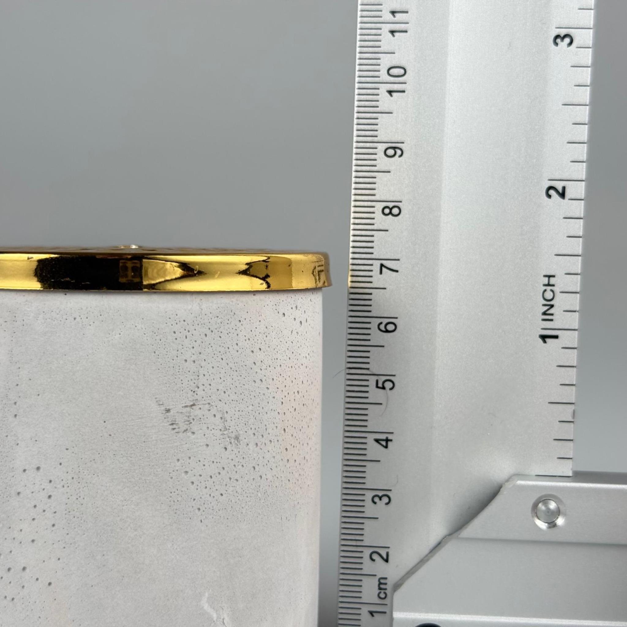 BETON MUMLUK - 100 CC - TAŞ BETONDAN MUM BARDAK - DEKORATİF MUM BARDAĞI, MİNİ SAKSI + DELİKLİ GOLD METAL KAPAK OVAL DESENLİ