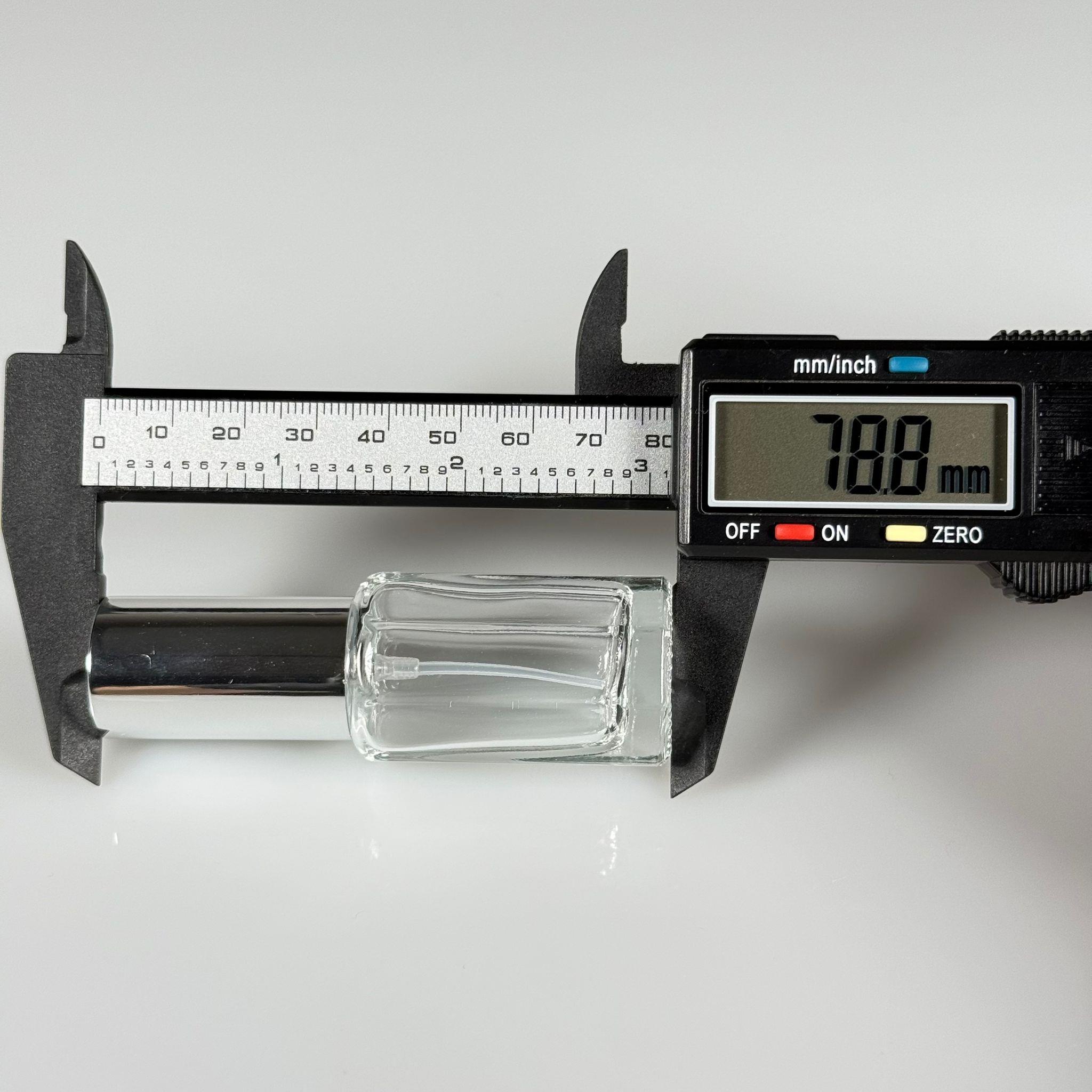 12 ML GÜMÜŞ SPREYLİ CAM PARFÜM ŞİŞESİ - 12 CC VALFLİ (ELLE ÇEVİREREK KAPANIR , TEKRAR DOLDURULABİLİR) CAM BOŞ PARFÜM ŞİŞELERİ