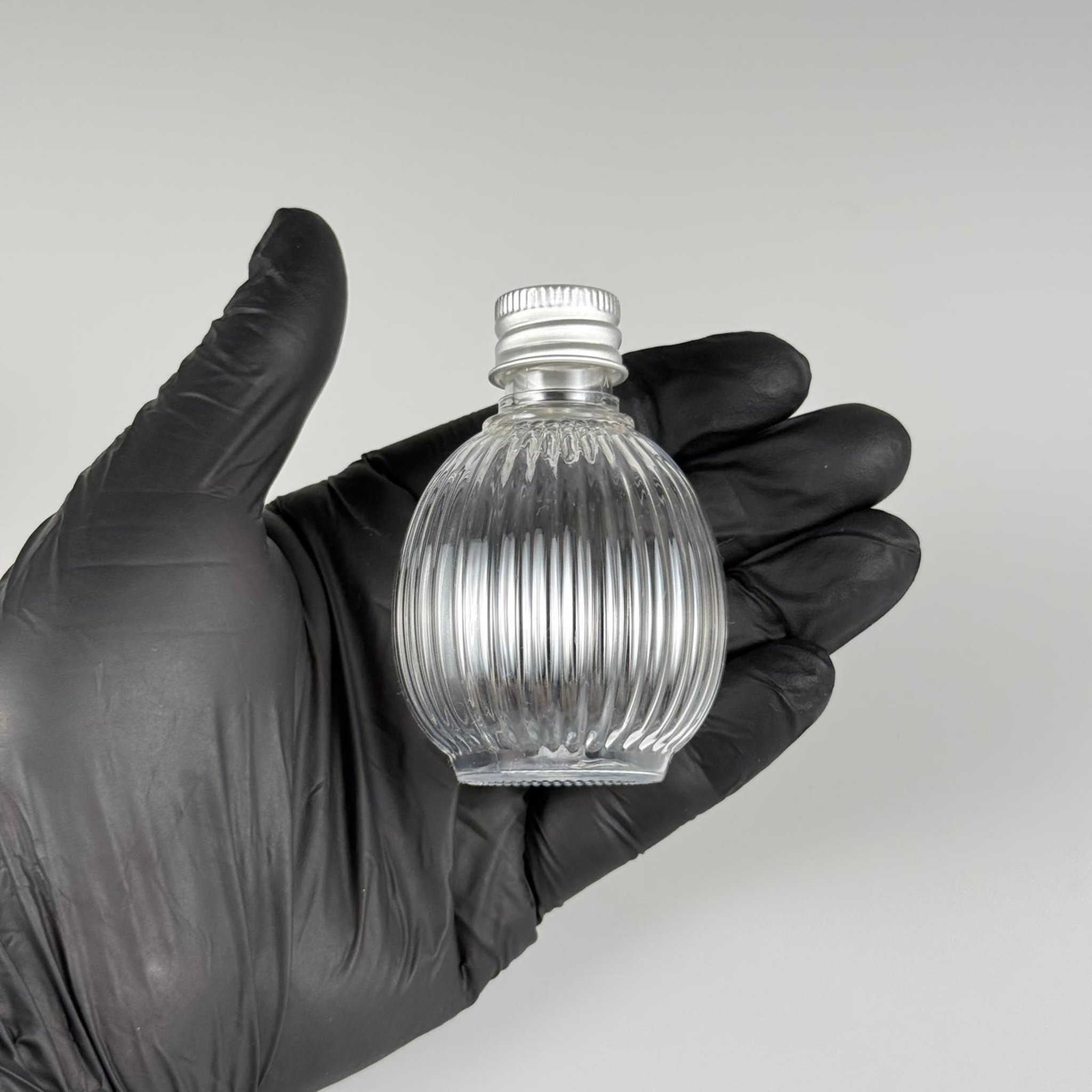 50 CC TOP ÇİZGİLİ DESENLİ PET ŞİŞE - KÖPÜK CONTALI GÜMÜŞ ALÜMİNYUM METAL KAPAKLI TAKIM - 50 ML ŞEFFAF PET ŞİŞE