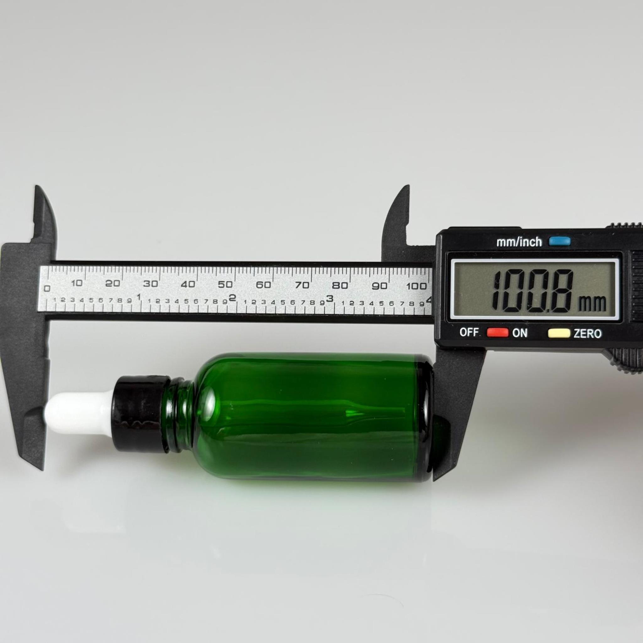 30 CC YEŞİL İNCE UÇLU CAM DAMLALIKLI ŞİŞE - BEYAZ EMZİK + SİYAH DÜZ KAPAK + CAM PİPET TAKIM - 30 ML YEŞİL DAMLALIKLI ŞİŞE SETİ