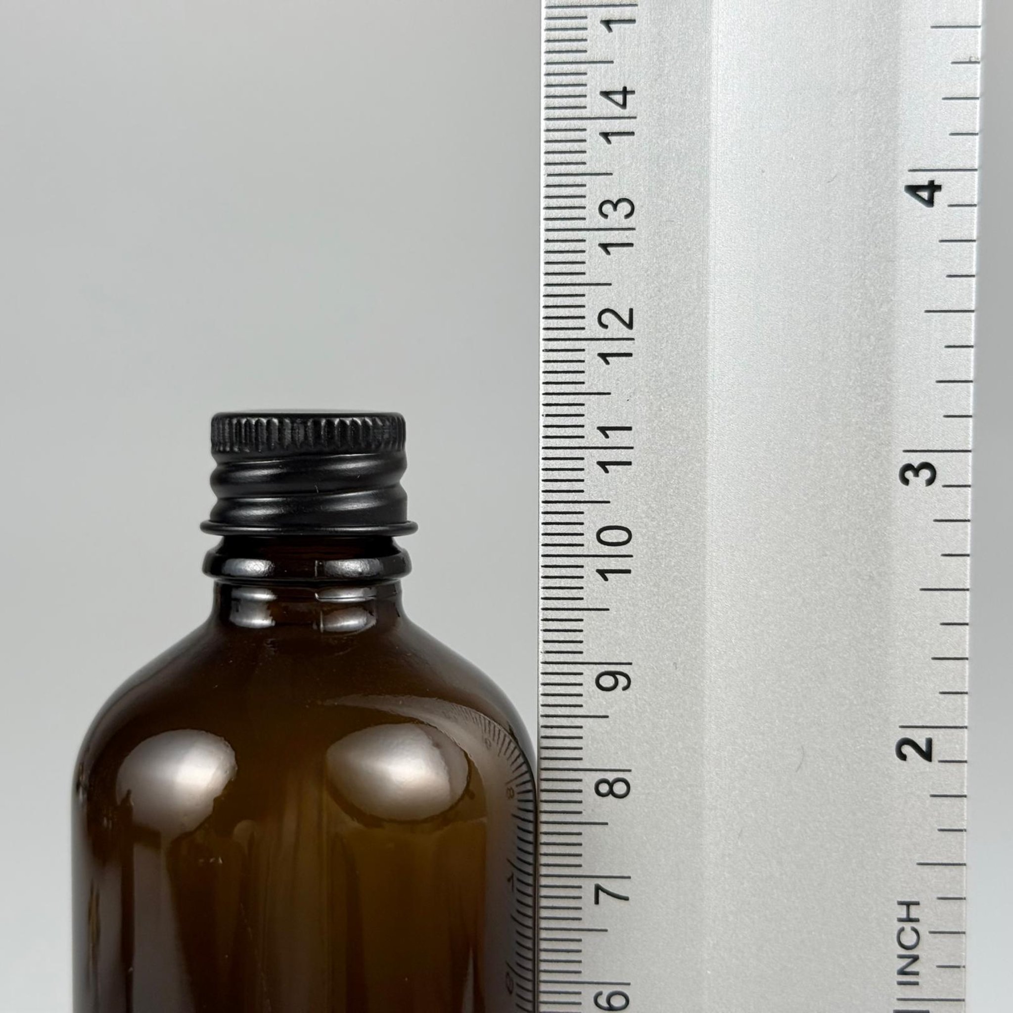 100 CC AMBER CAM ŞİŞE + KÖPÜK CONTALI SİYAH ALÜMİNYUM METAL KAPAKLI + DAMLALIKLI KOLONYA TIPALI TAKIM - 100 ML KAHVERENGİ CAM ŞİŞE