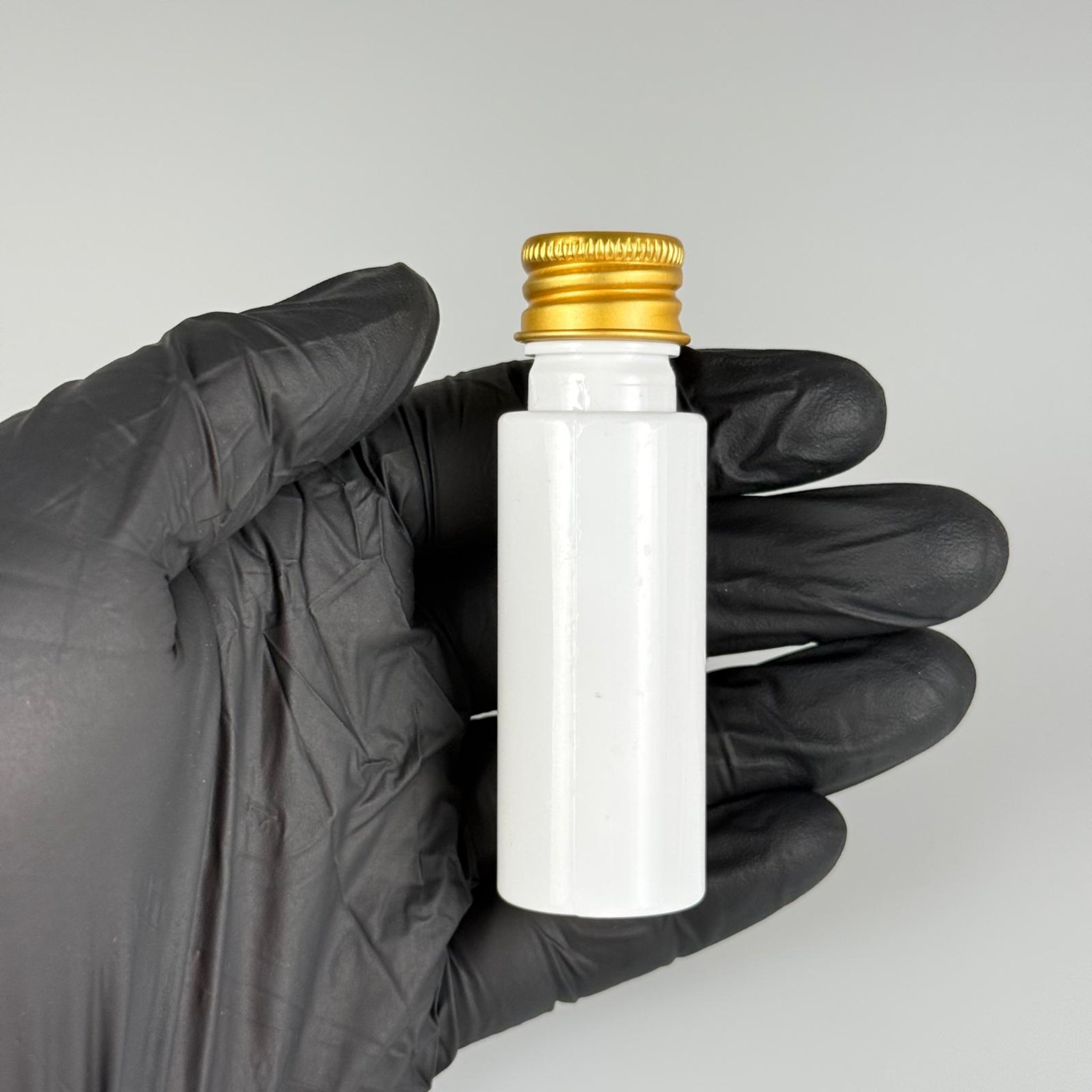 20 CC BEYAZ PET ŞİŞE + KÖPÜK CONTALI GOLD ALÜMİNYUM METAL KAPAKLI + DAMLALIKLI KOLONYA TIPALI TAKIM - 20 ML PLASTİK ŞİŞE