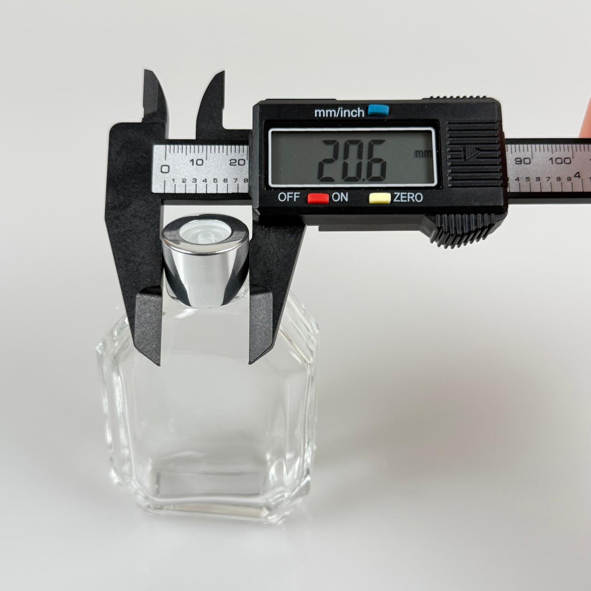 KAZABLANKA MODEL CAM KOLONYA ŞİŞESİ + METAL GÜMÜŞ KAPAK + TIPA - 50 ML - HEDİYELİK KOLONYA ŞİŞELERİ