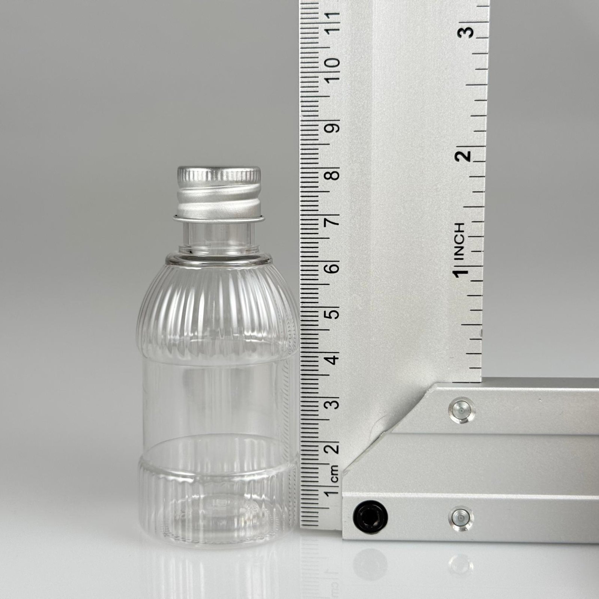50 CC MANDALİNA MODEL PET ŞİŞE + KÖPÜK CONTALI GÜMÜŞ ALÜMİNYUM METAL KAPAKLI + KÖR TIPALI TAKIM - 50 ML TOMBUL PET ŞİŞE