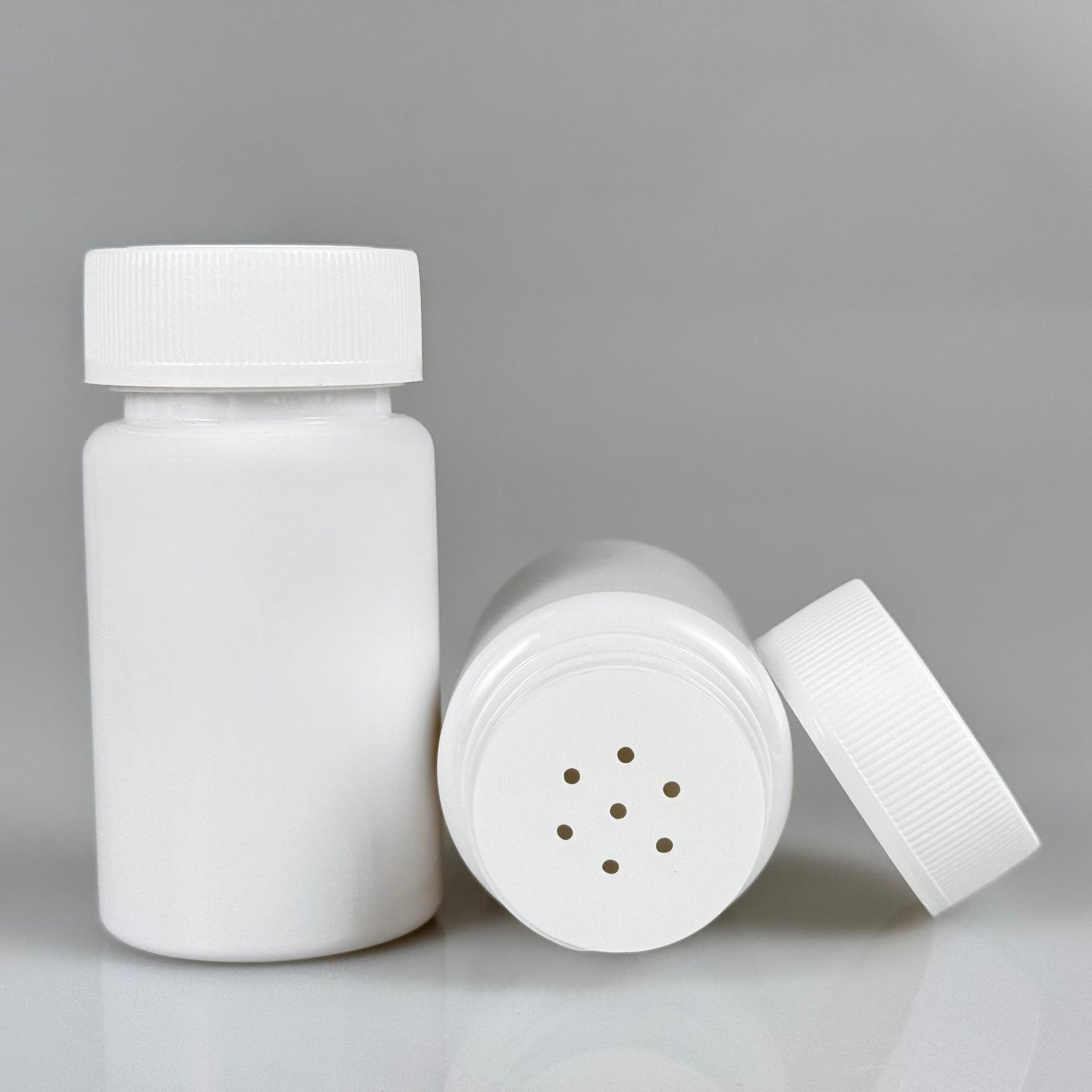 100 CC BEYAZ PET PUDRA ŞİŞESİ + ÇOCUK KİLİTLİ BEYAZ PLASTİK KAPAKLI + PUDRA TIPALI TAKIM - 100 ML PUDRA KUTUSU, EKO TUZLUK