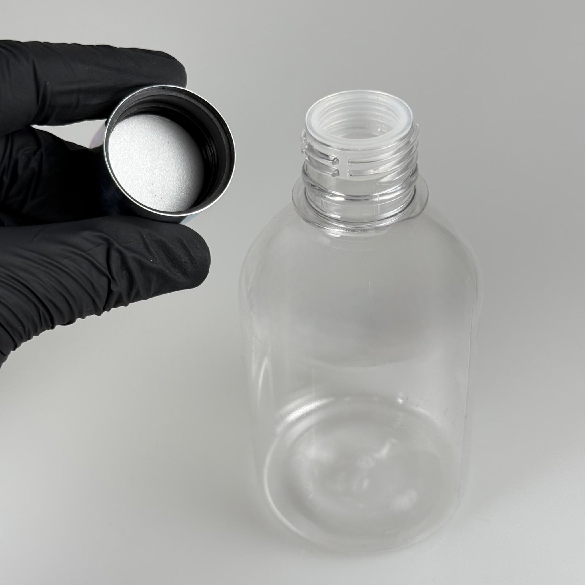 250 CC TOMBUL MODEL ŞEFFAF PET ŞİŞE + ALÜMİNYUM KAPLAMALI GÜMÜŞ KAPAKLI + KÖR TIPALI TAKIM - 250 ML PET ŞİŞE