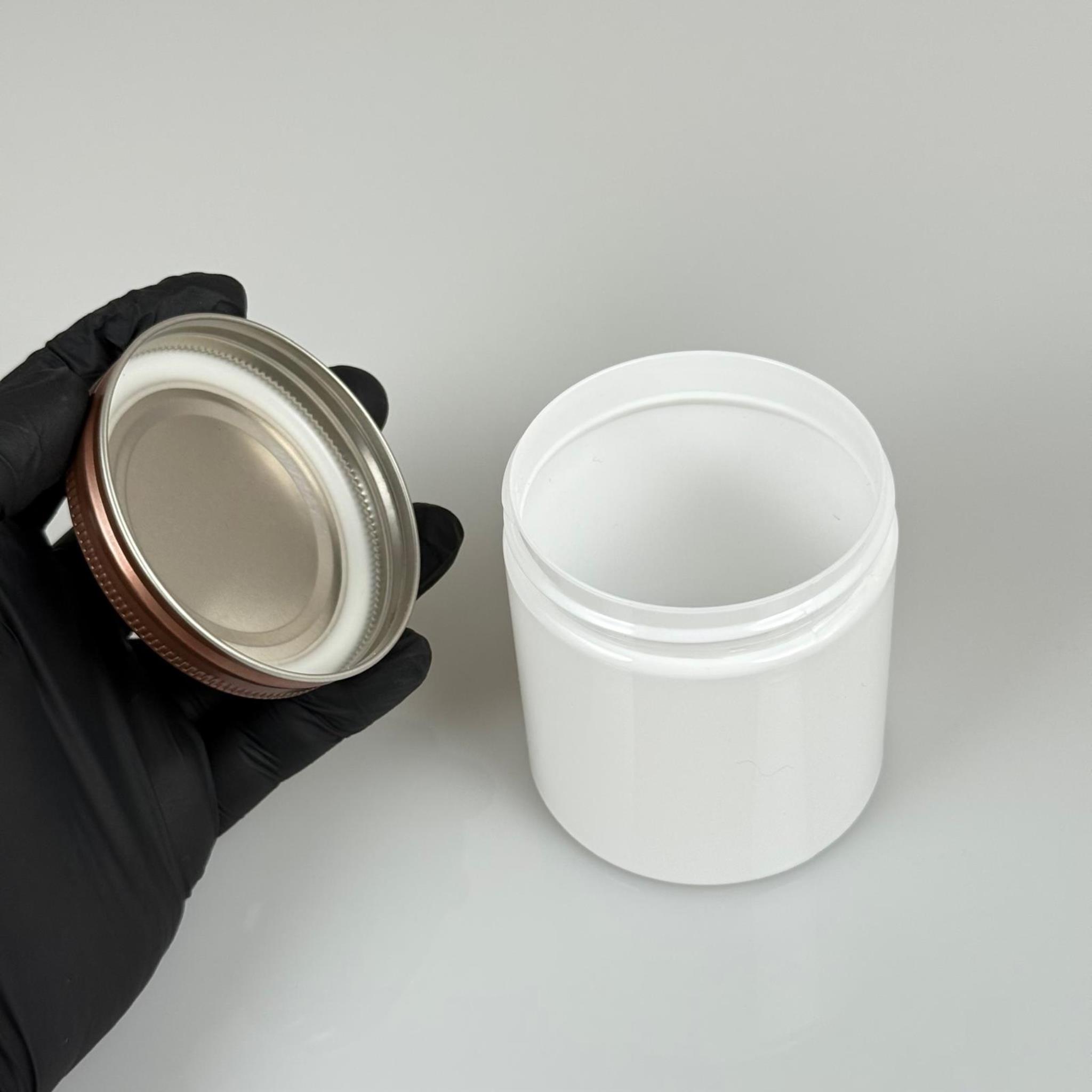 250 CC BEYAZ SERT PLASTİK KAVANOZ - BRONZ METAL KAPAKLI - 250 ML METAL KAPAKLI PLASTİK KAVANOZ - KOZMETİK KAVANOZ, GIDA KAVANOZU VE KREM KAVANOZU OLARAK KULLANABİLİRSİNİZ