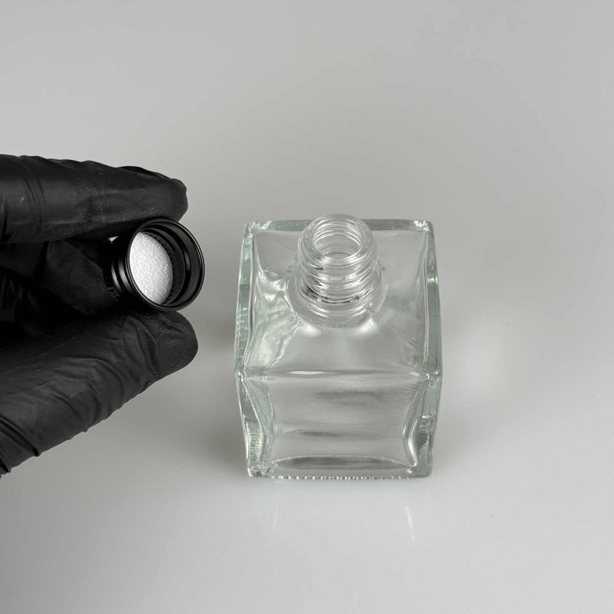 50 CC KARE BAMBU ŞİŞE + SİYAH ALÜMİNYUM METAL KAPAKLI TAKIM - 50 ML ŞEFFAF CAM ŞİŞE