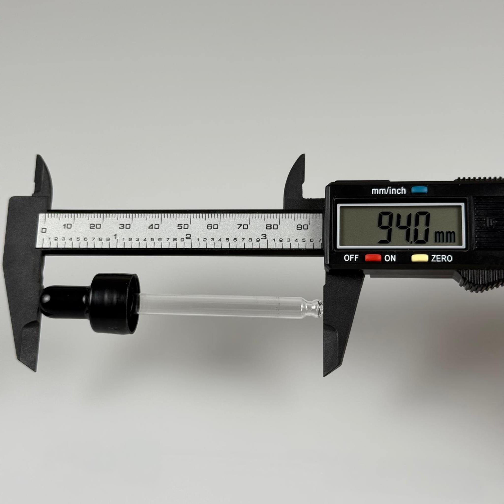 18 MM CAM DAMLALIKLI TAKIM - SİYAH EMZİK +  DELİKLİ PLASTİK DÜZ SİYAH KAPAK + 77 MM CAM PİPET