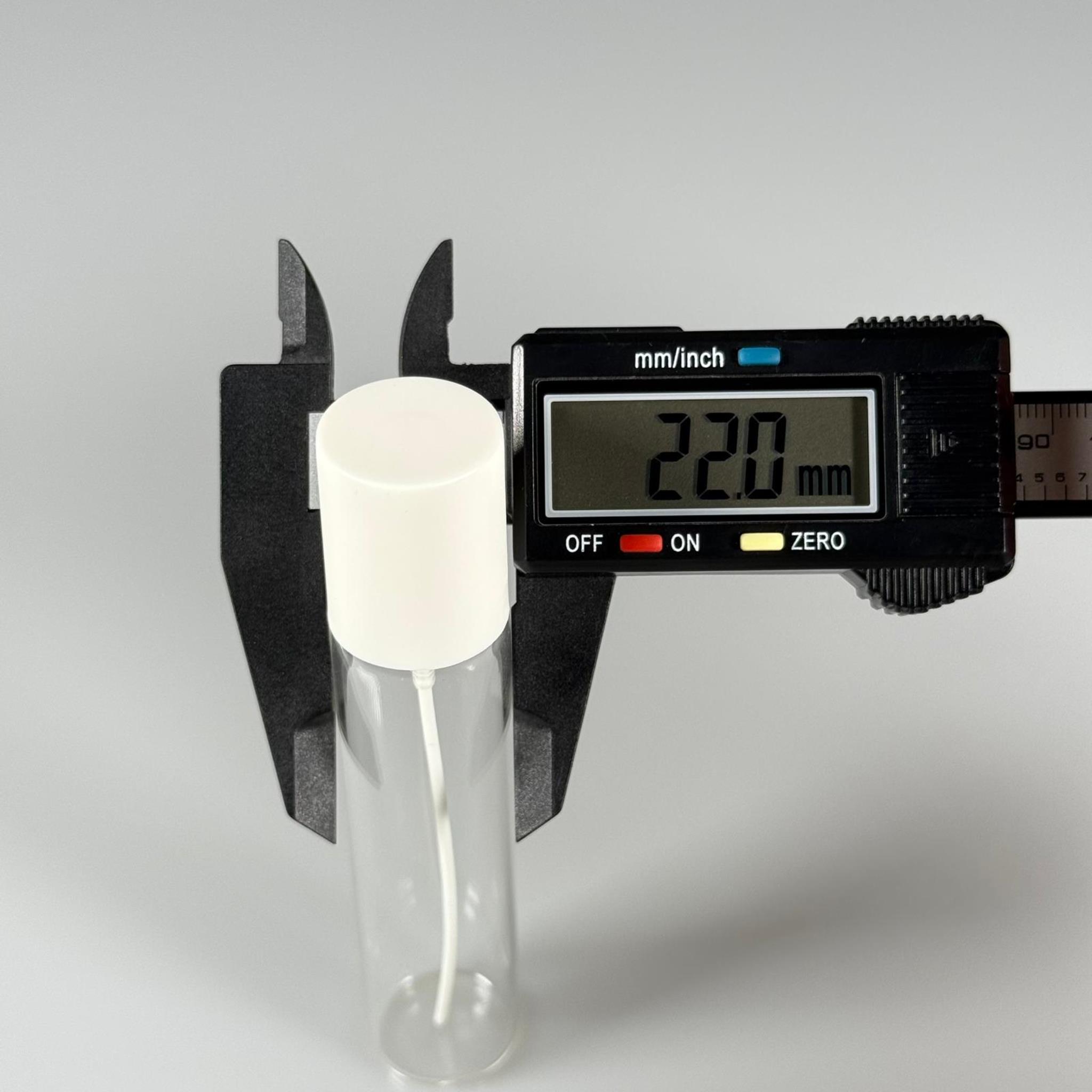 PARFÜM ŞİŞESİ 25 ML - 25 CC PARFÜM AMBALAJI VALFLİ (GEÇME AĞIZ) CAM KALEM PARFÜM İÇİN ŞİŞELERİ - BEYAZ SPREY + KAPAKLI SET TAKIM