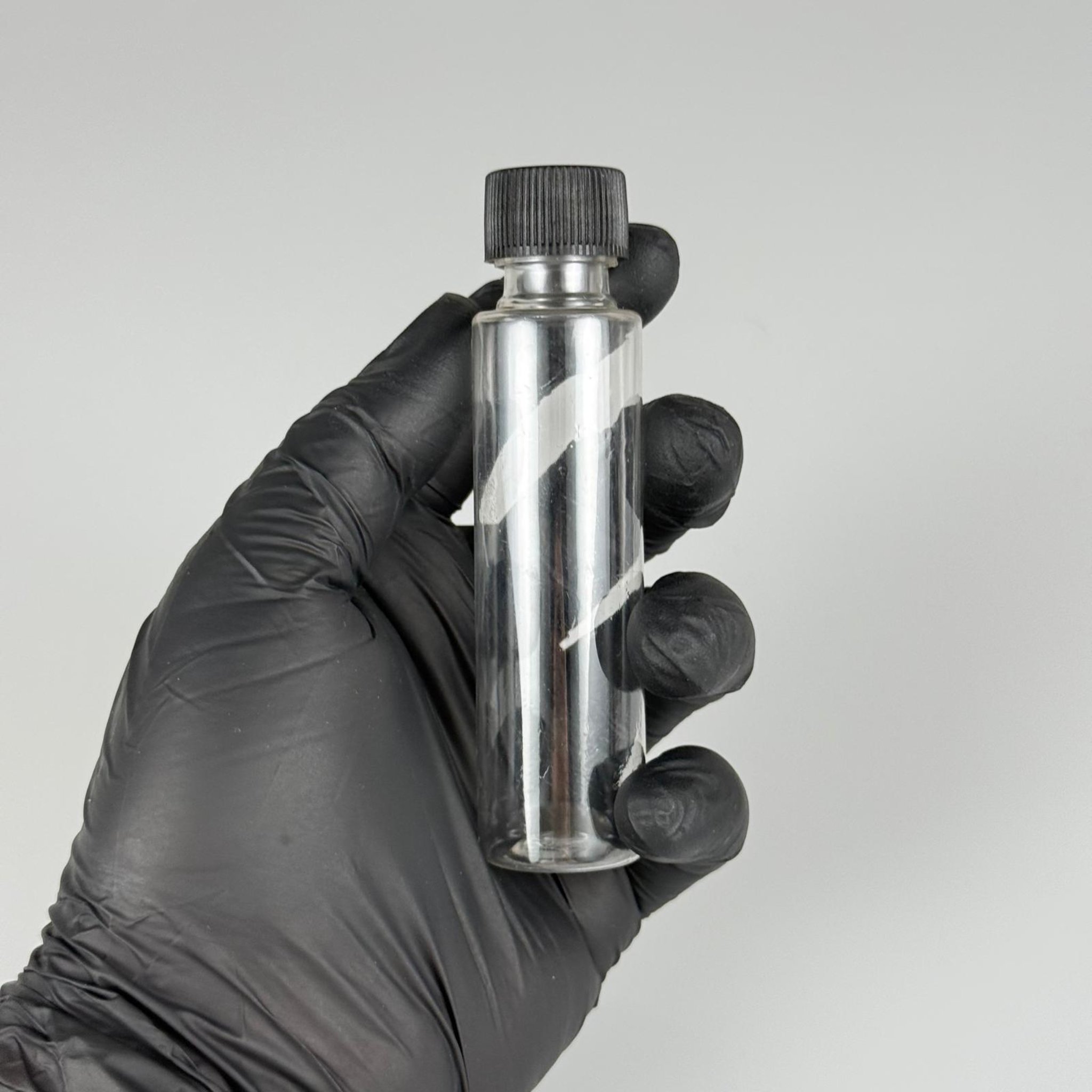 35 ML TIPALI, SIZDIRMAZ KAPAKLI PET ŞİŞE - 35 CC ŞEFFAF PLASTİK ŞİŞE + CONTALI SİYAH KAPAK + KÖR TIPA TAKIM