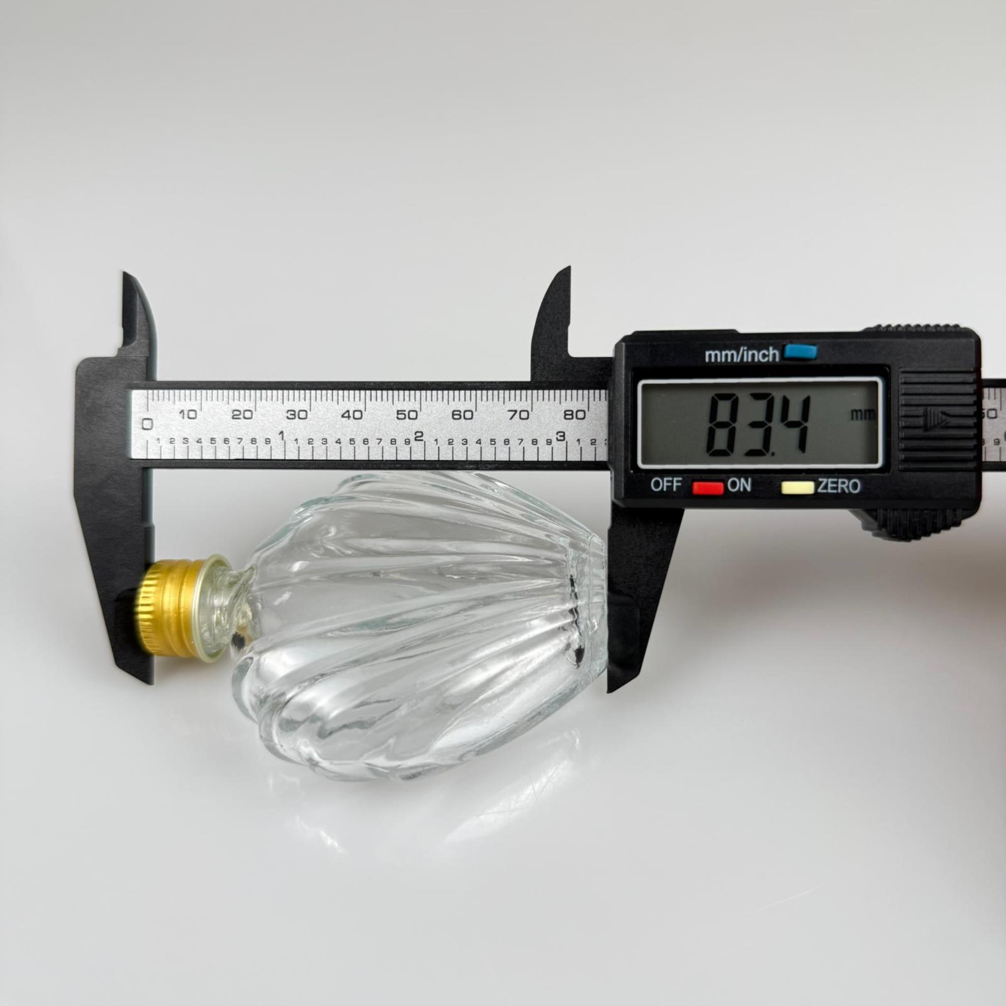 45 CC İSTİRİDYE MODEL CAM ŞİŞE - GOLD METAL KAPAKLI KOLONYA TIPALI - 45 ML PRESTİJLİ ŞİŞE