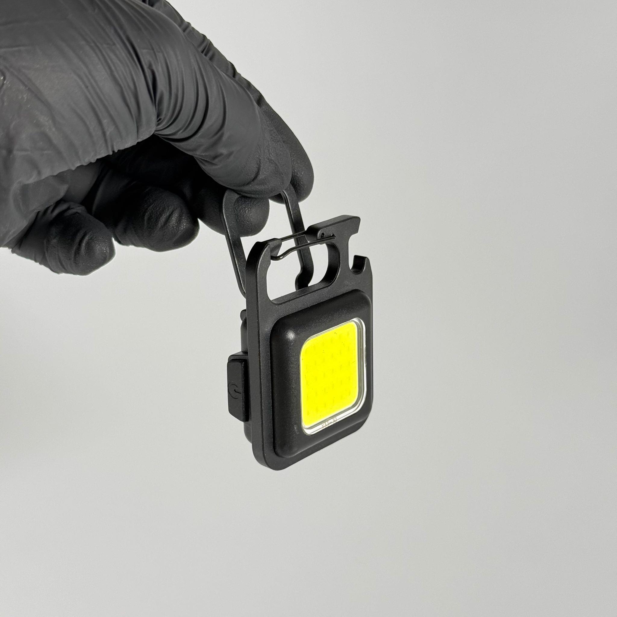 MIKNATISLI LED FENER - ANAHTARLIK - ŞARJLI (ŞARJ KABLOSU İLE BERABER GELİR)