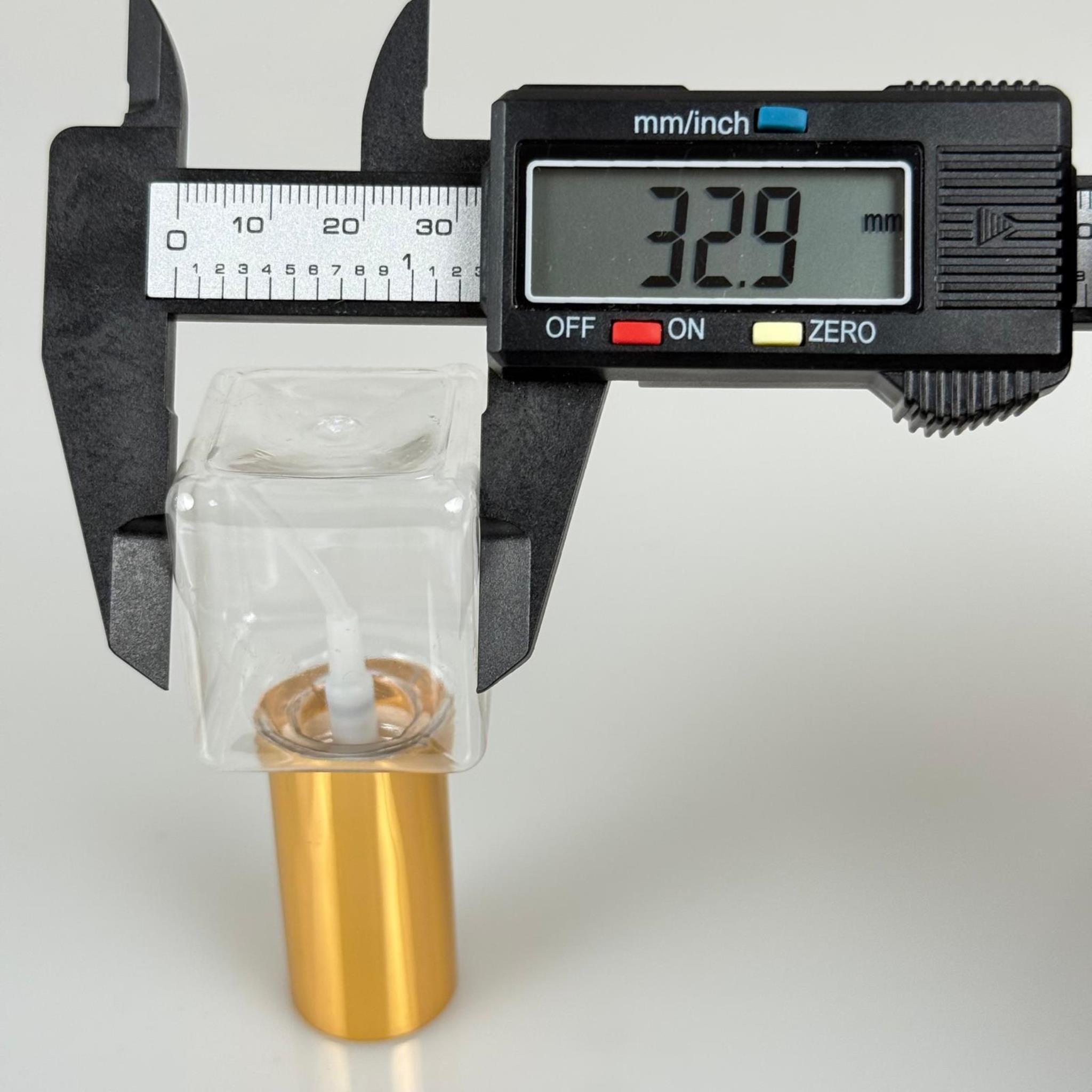 35 ML PET KOLONYA, PARFÜM VB ŞİŞELERİ - METAL ALÜMİNYUM GOLD KAPAK + VİDALI SPREY + 35 CC KARE ŞİŞE SET TAKIM